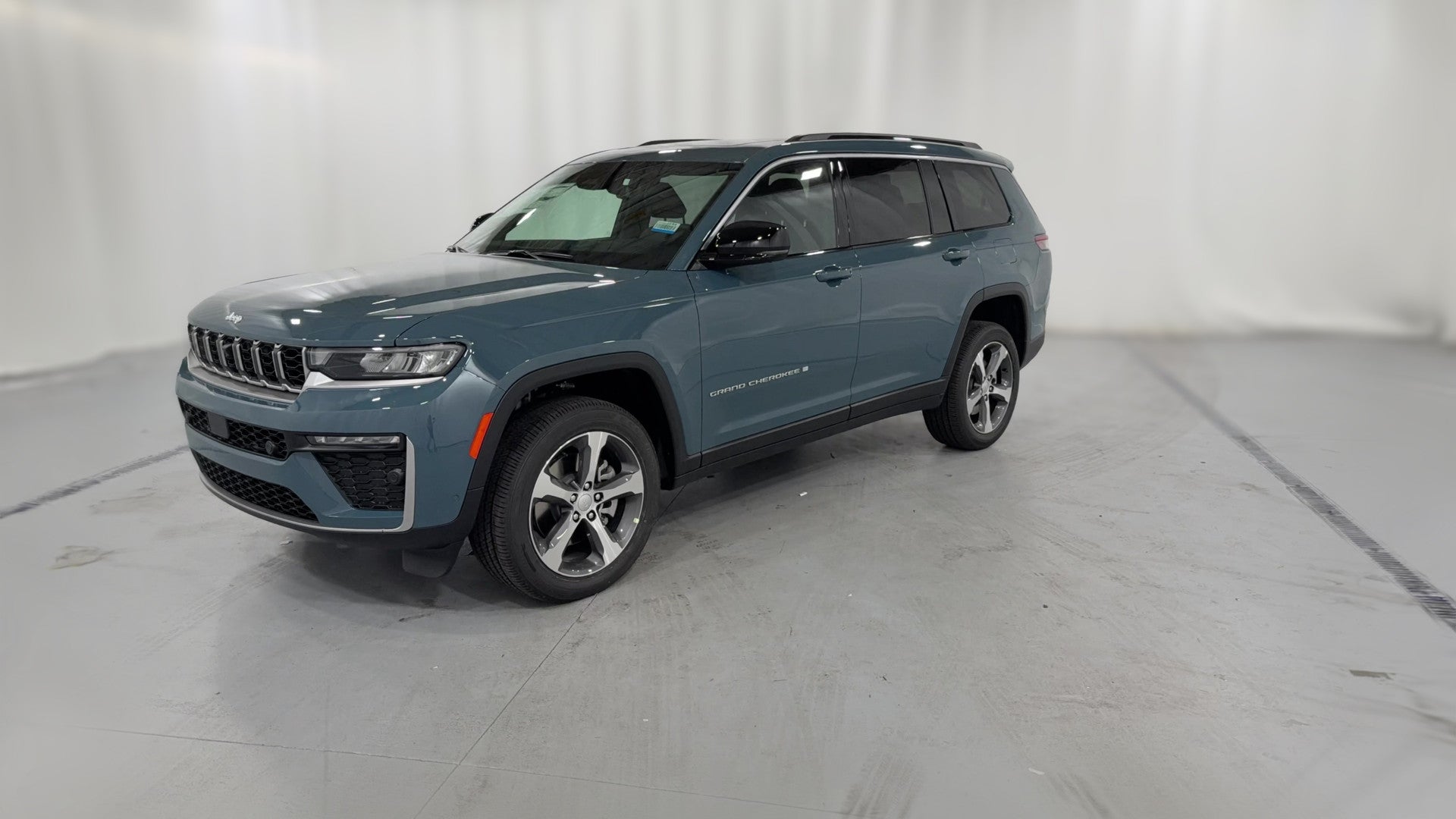 2026 Jeep Grand Cherokee L vehicle photo