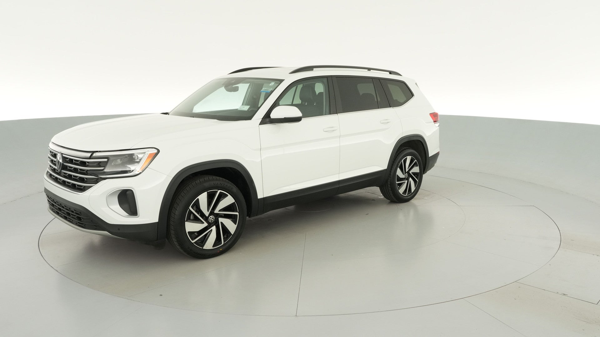 2024 Volkswagen Atlas vehicle photo