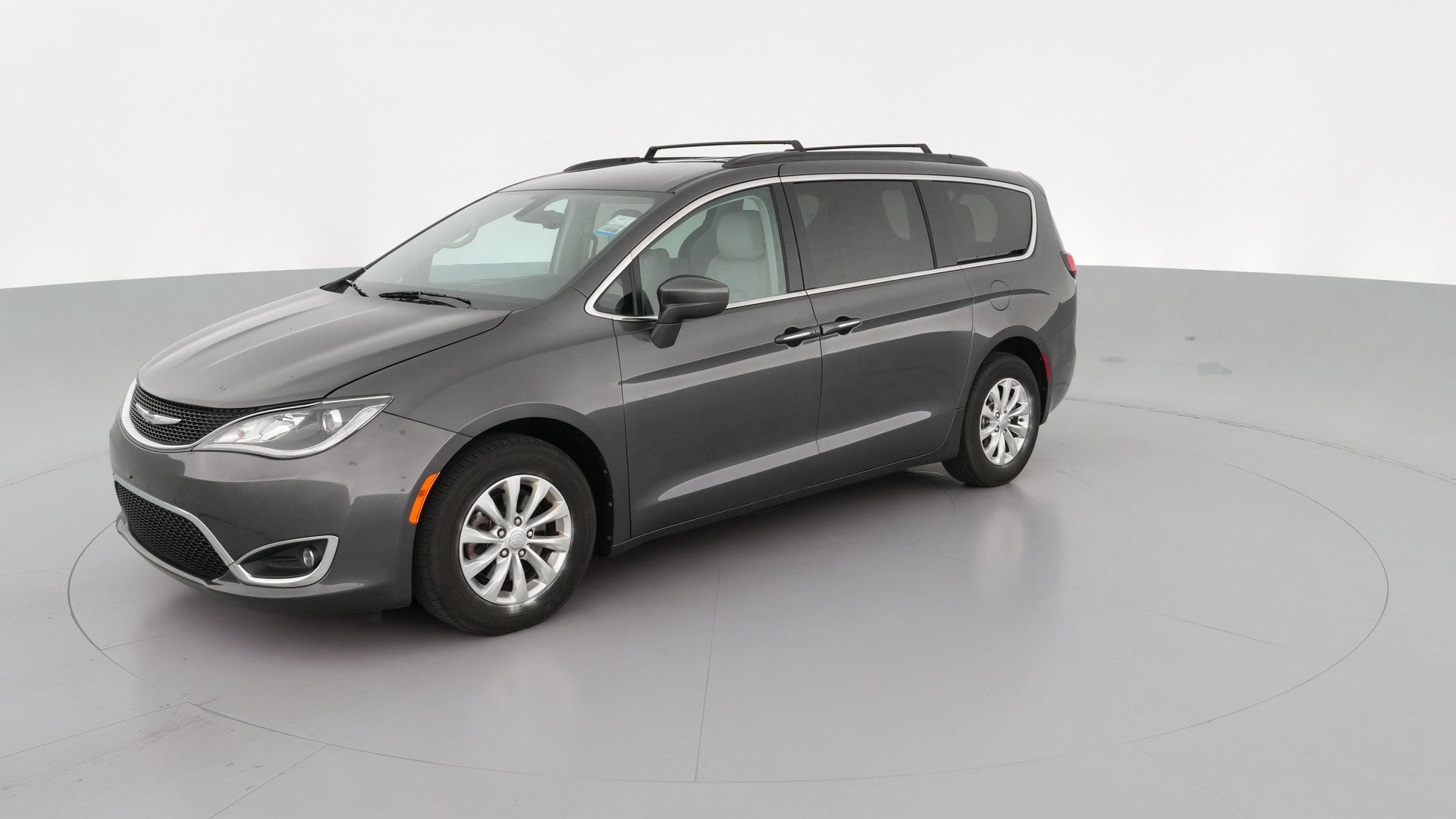 2017 Chrysler Pacifica vehicle photo