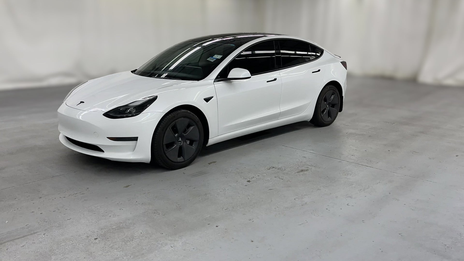 2023 Tesla Model 3 vehicle photo