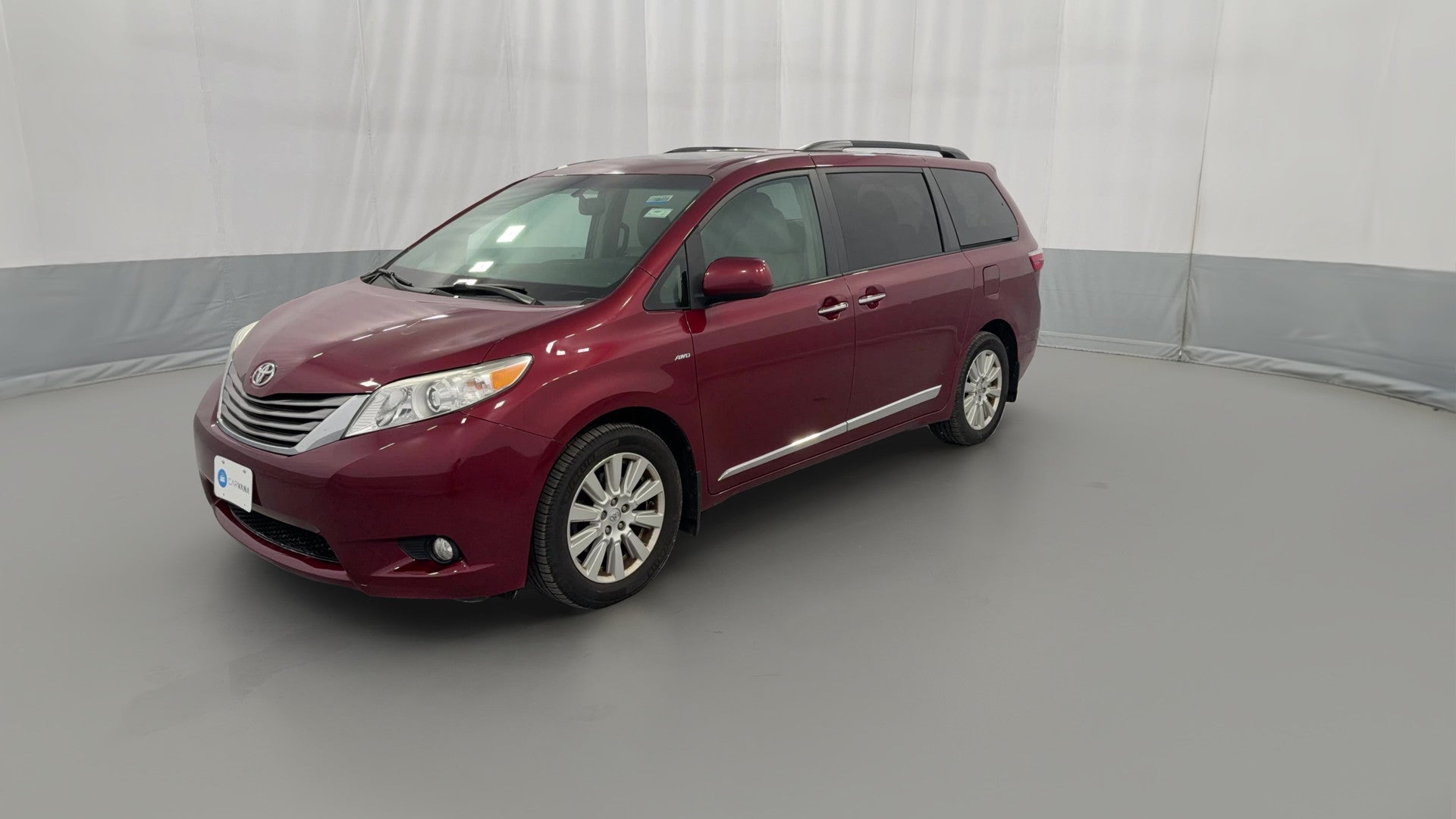2017 Toyota Sienna vehicle photo
