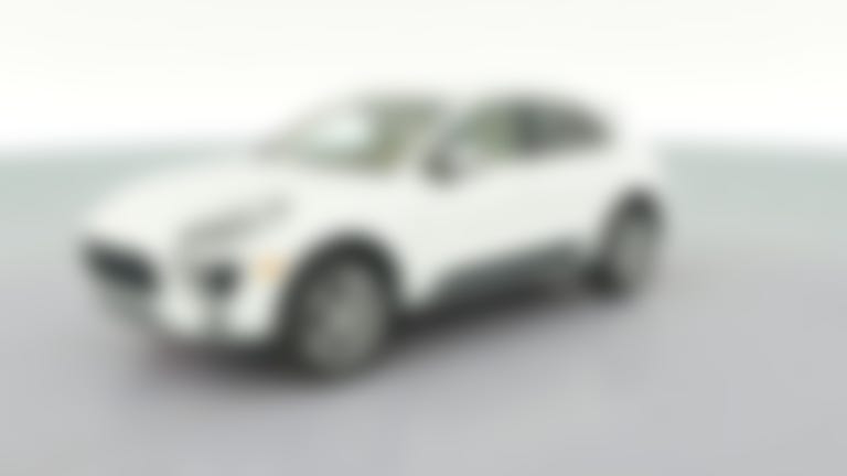 2016 Porsche Macan vehicle photo