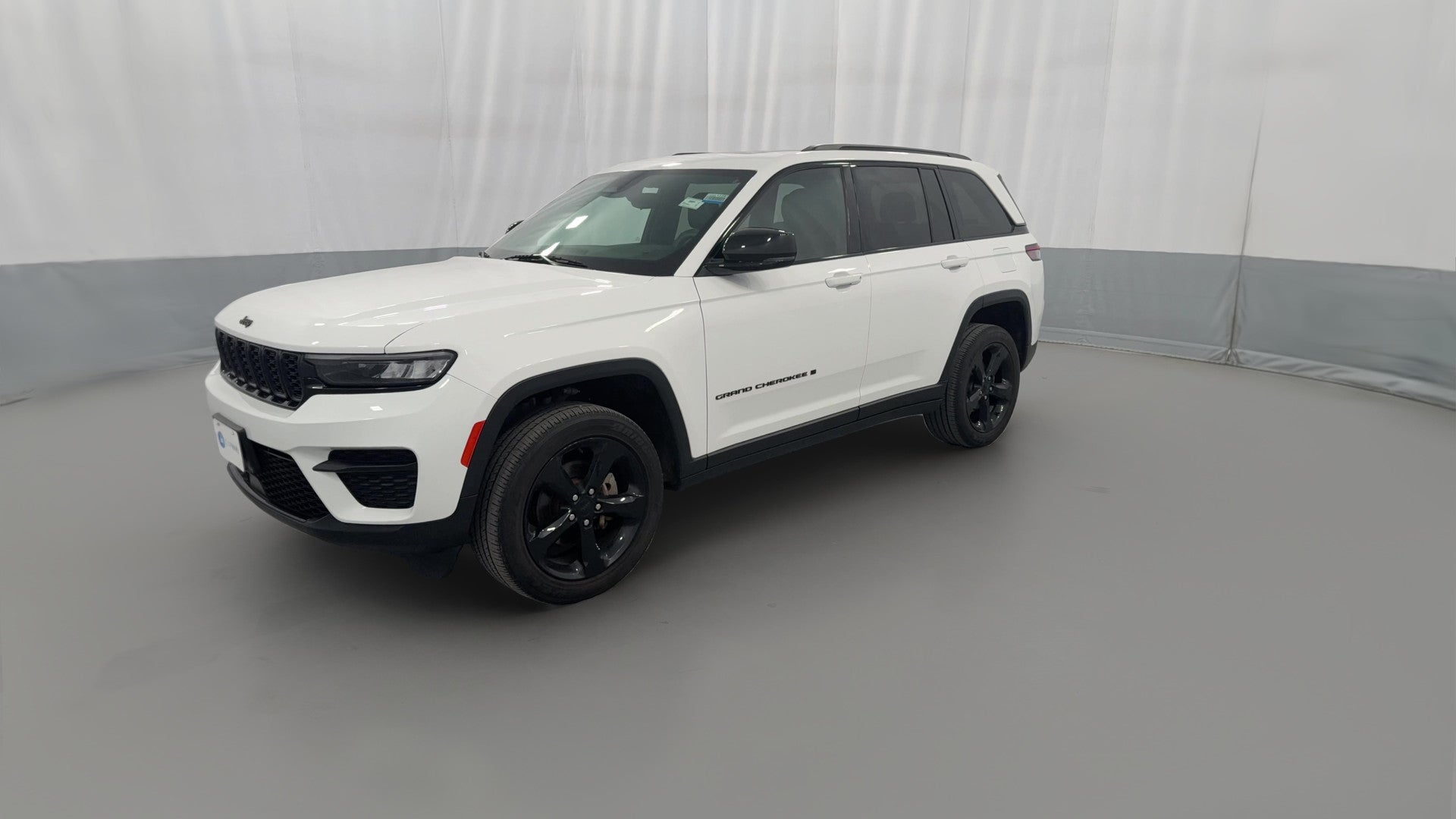 2023 Jeep Grand Cherokee vehicle photo