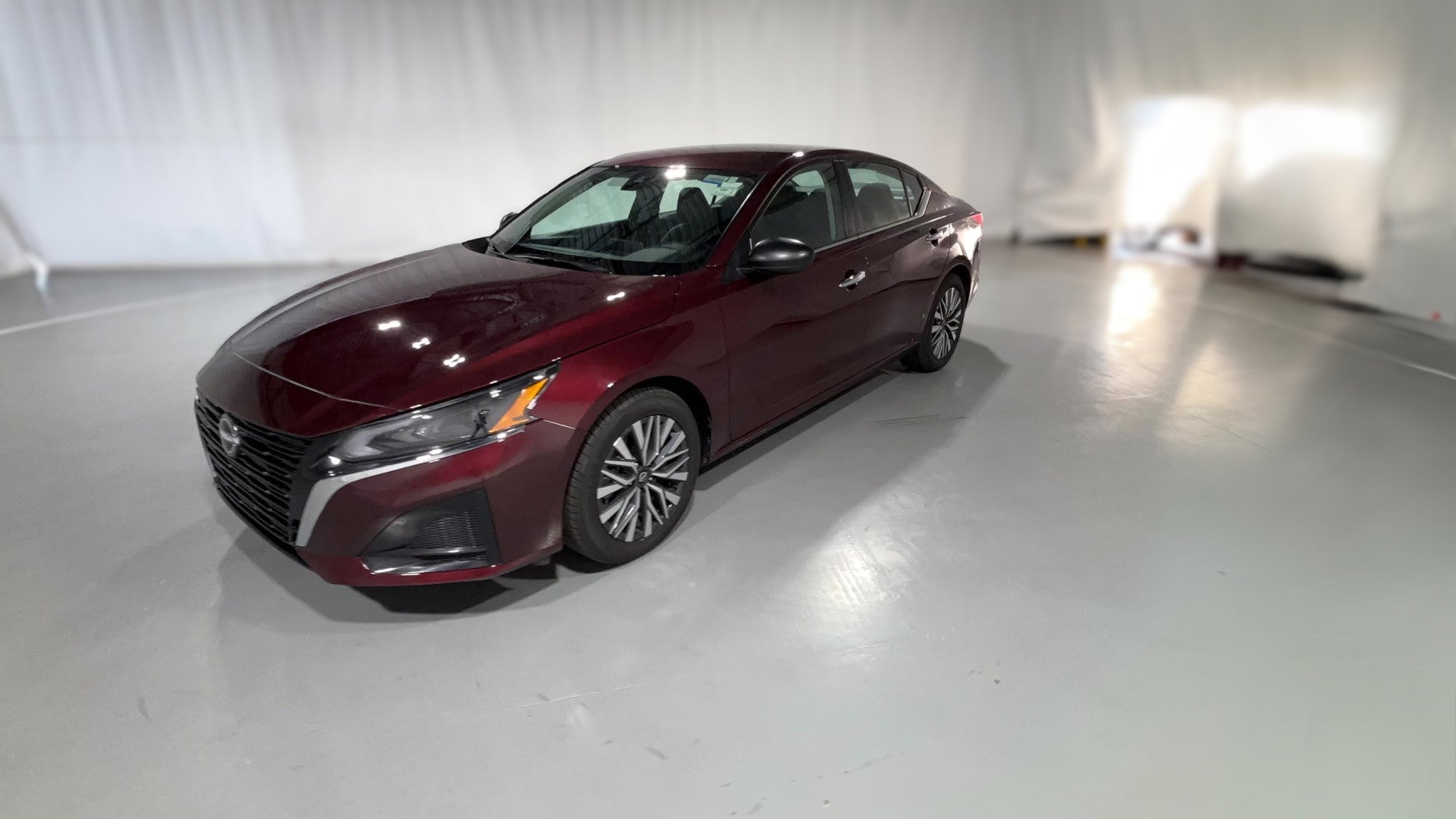 2025 Nissan Altima vehicle photo