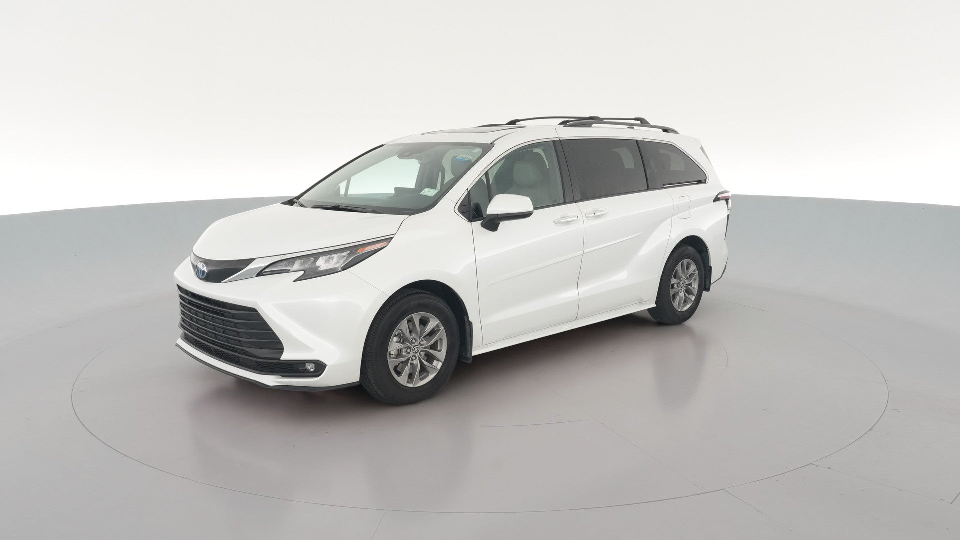 2025 Toyota Sienna vehicle photo