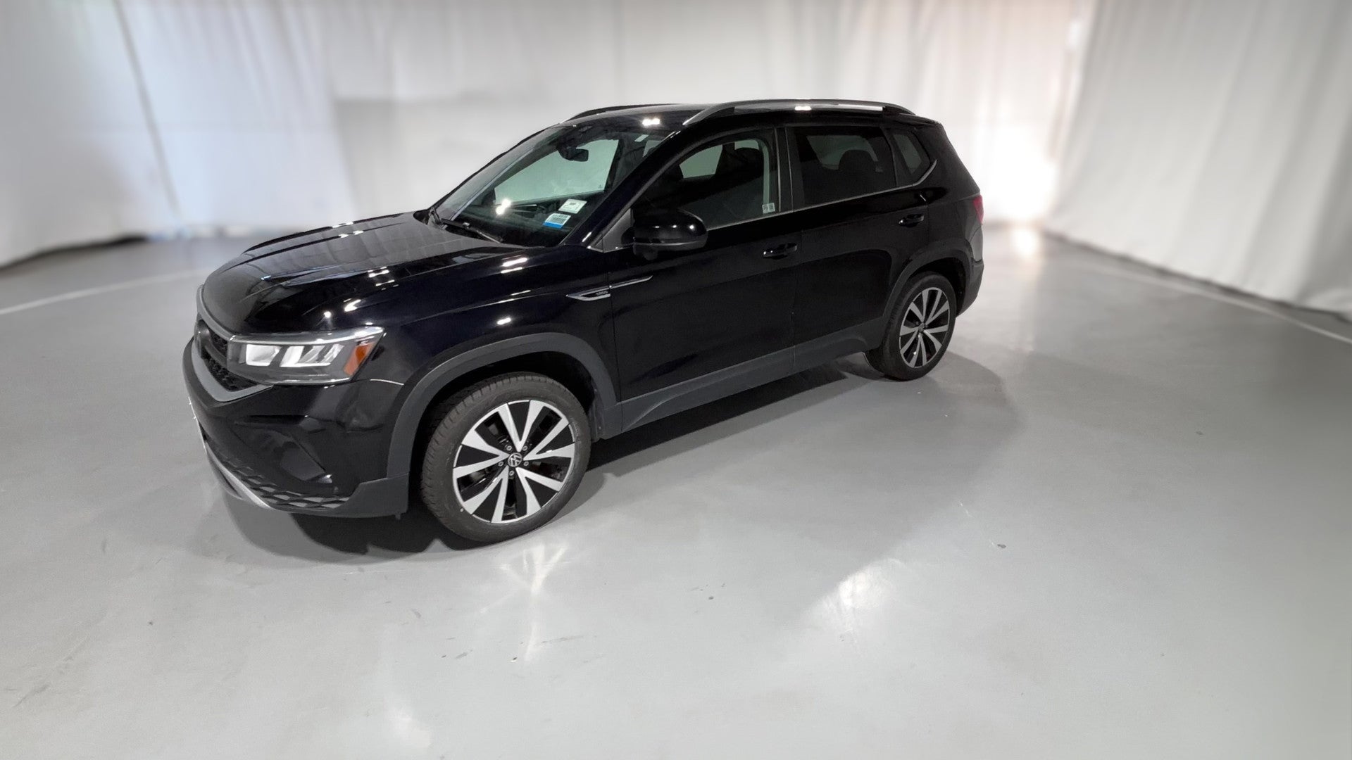 2024 Volkswagen Taos vehicle photo