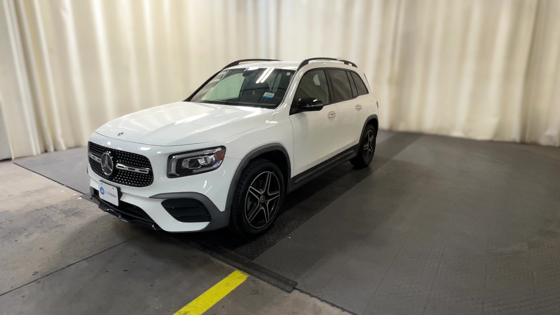 2023 Mercedes-Benz GLB vehicle photo