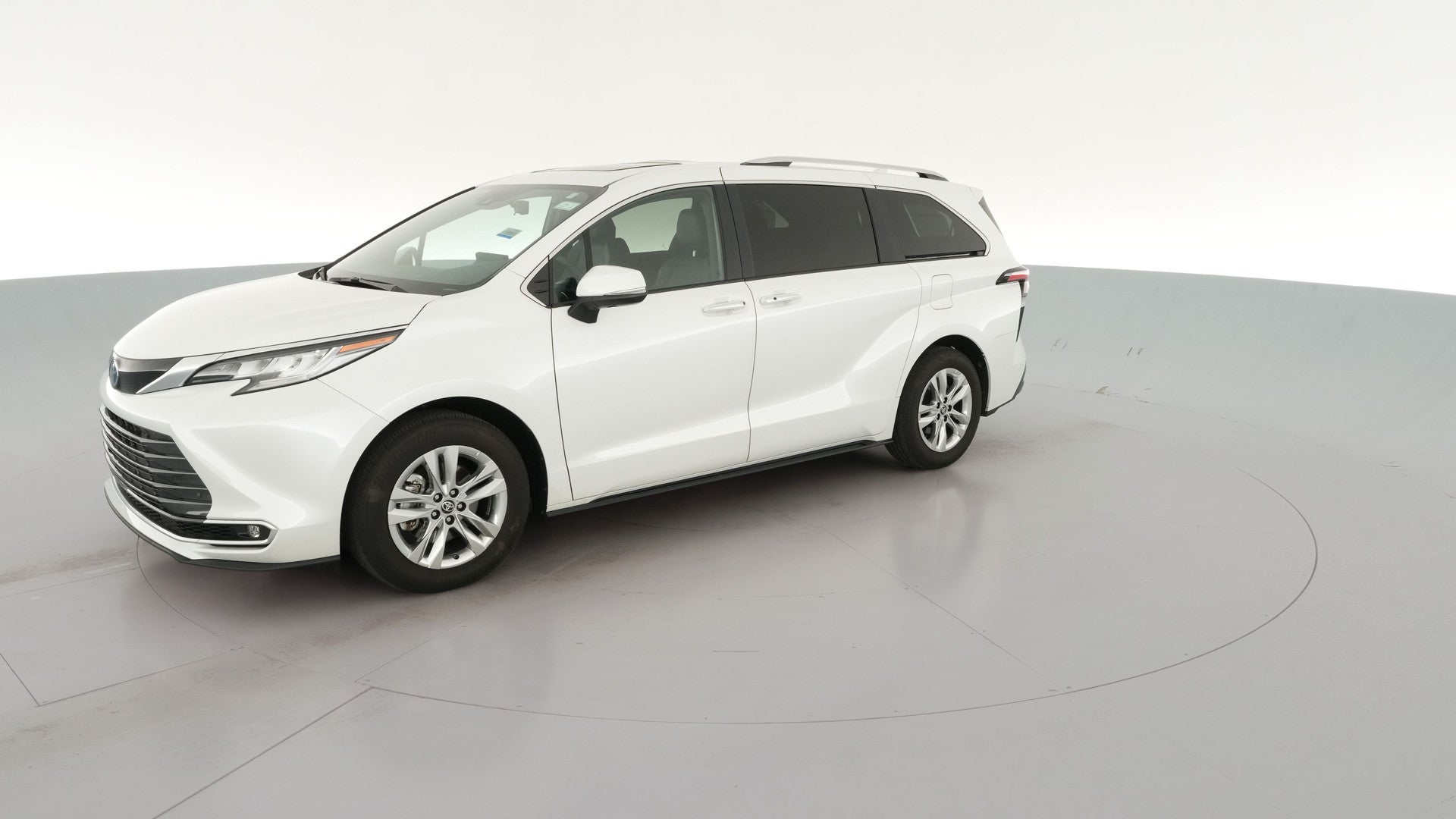2025 Toyota Sienna vehicle photo