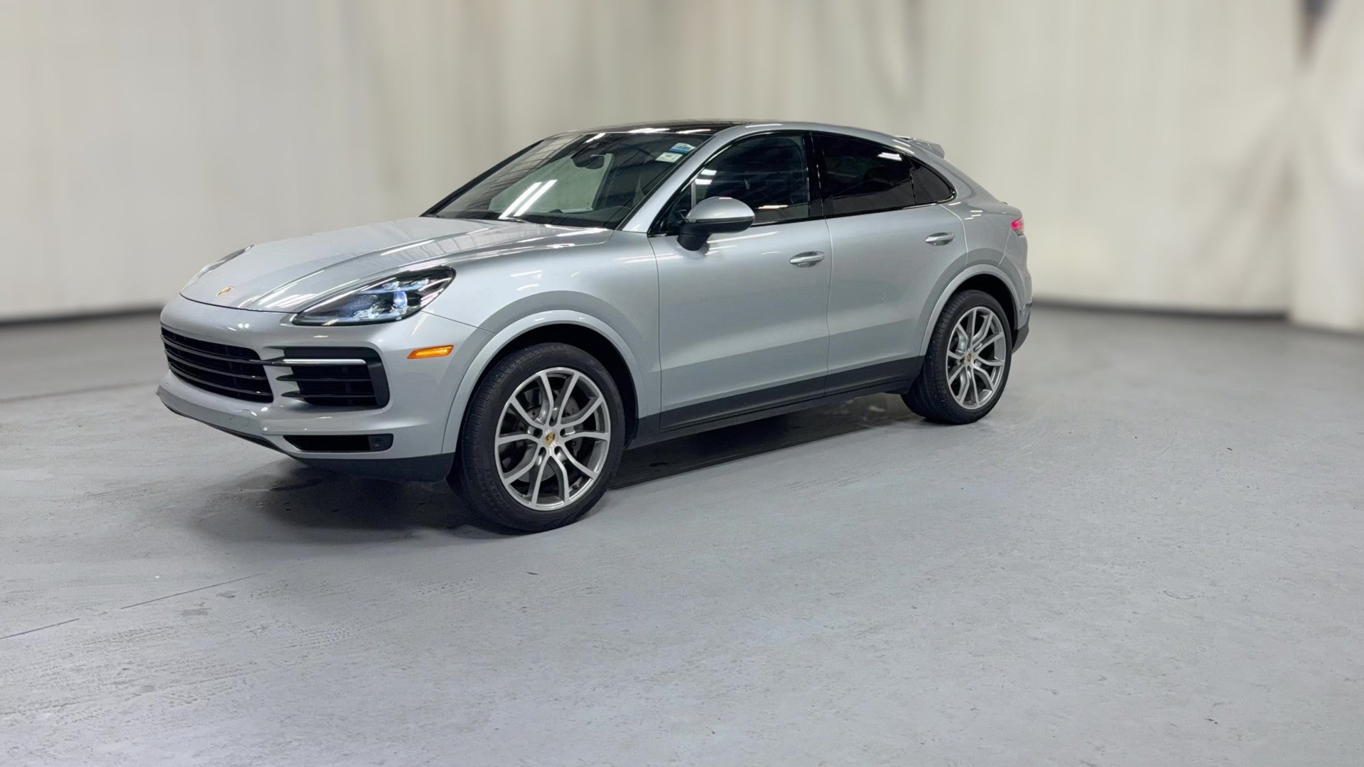 2020 Porsche Cayenne Coupe vehicle photo