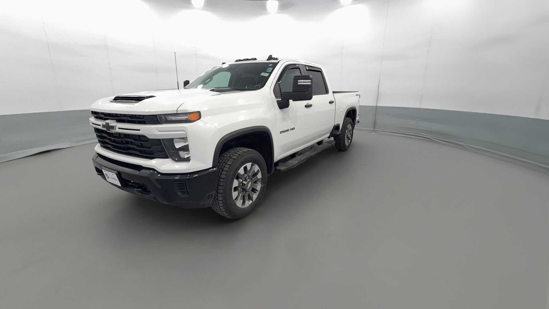 2024 Chevrolet Silverado 2500 HD Crew Cab vehicle photo