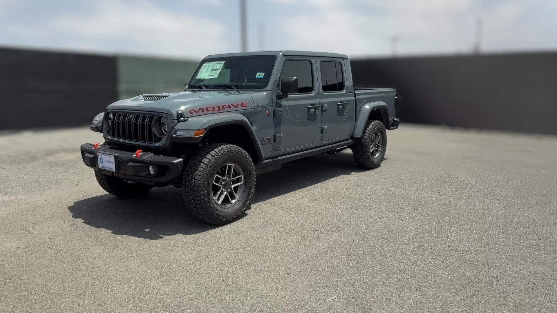 2026 Jeep Gladiator vehicle photo