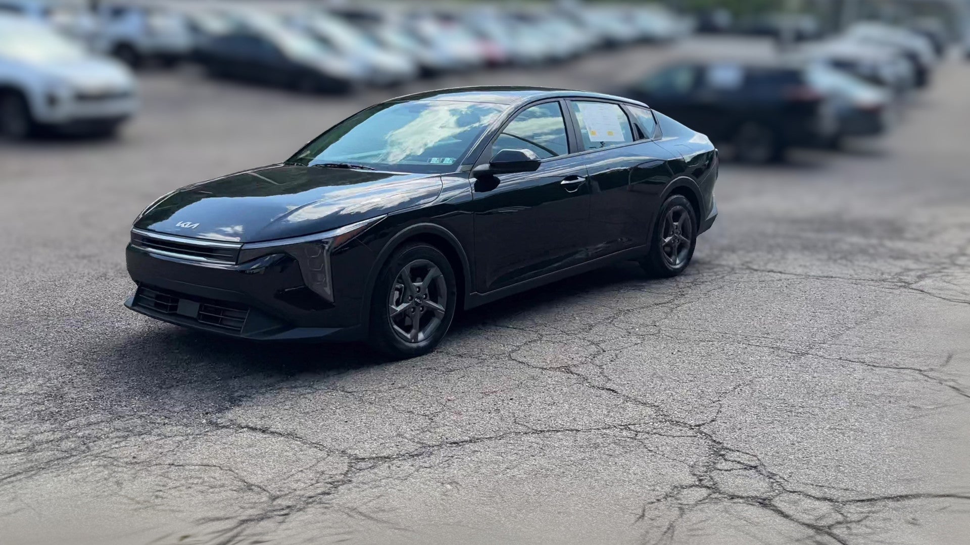2025 Kia K4 vehicle photo