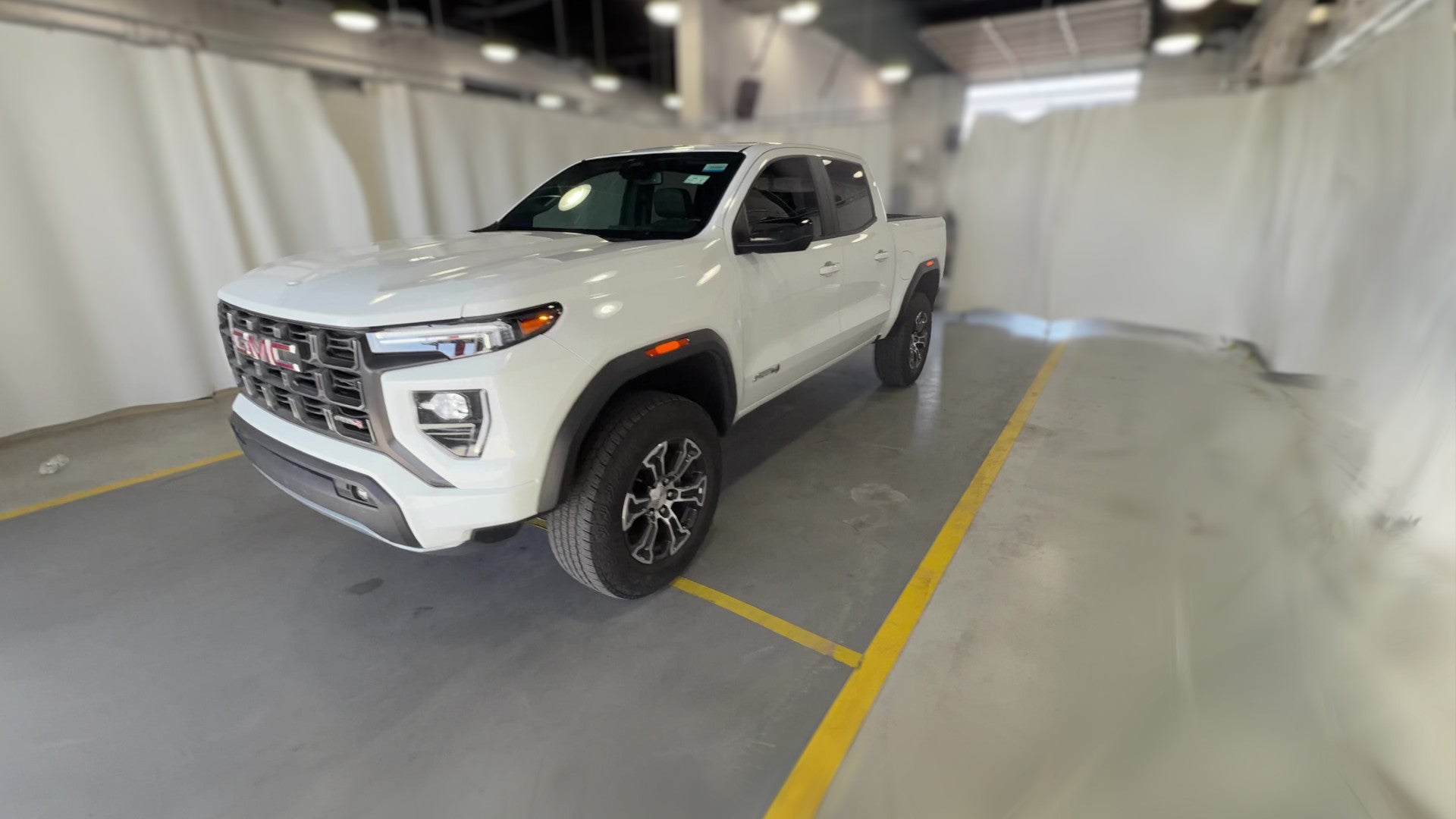 2023 GMC Canyon Crew Cab vehicle photo