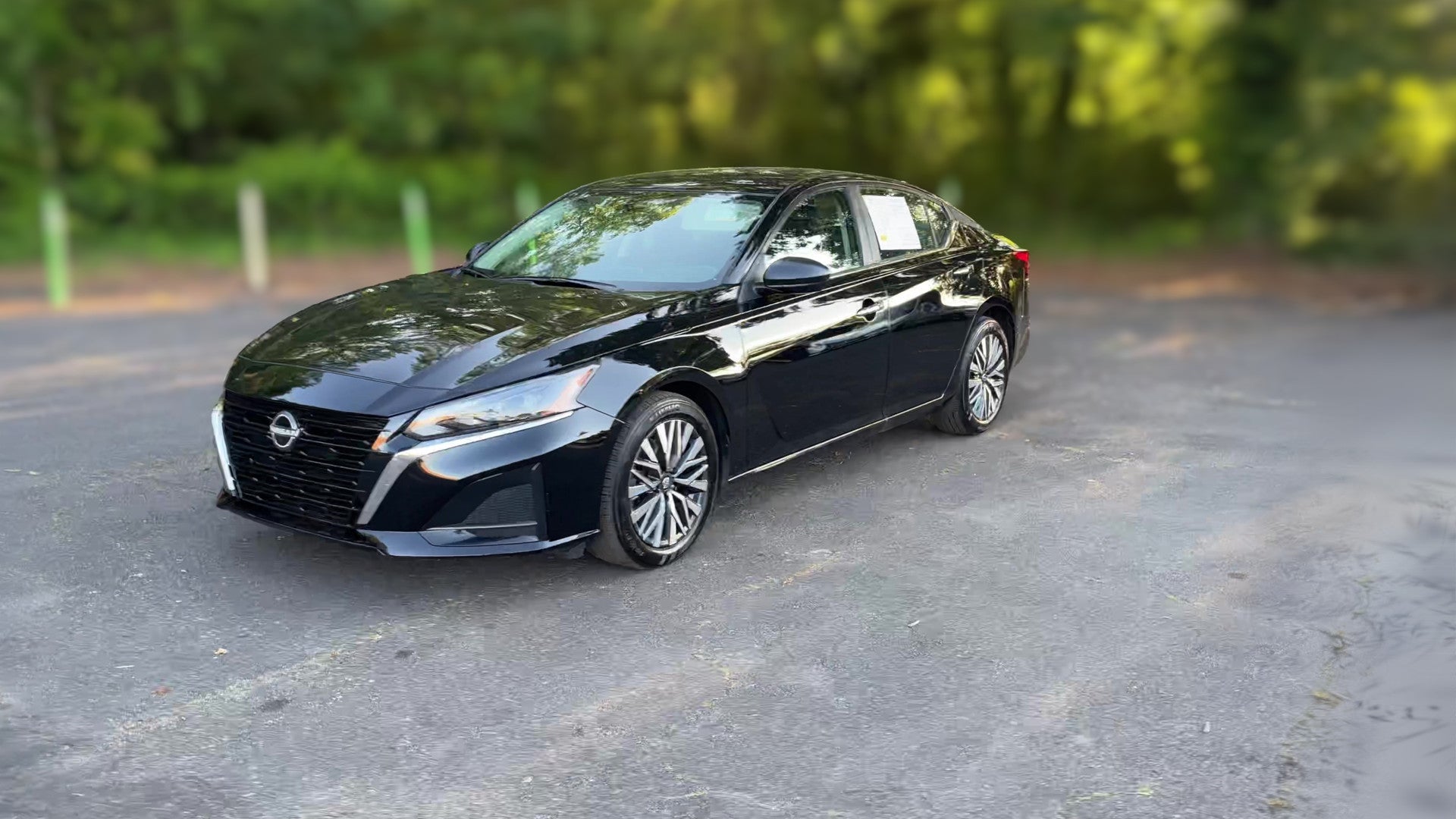2025 Nissan Altima vehicle photo