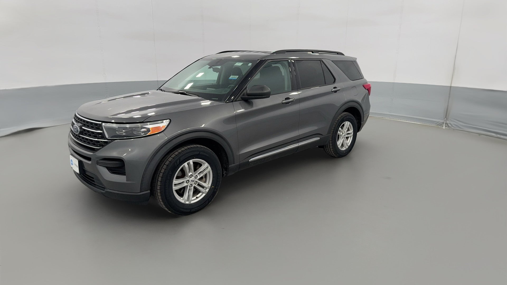 2021 Ford Explorer vehicle photo