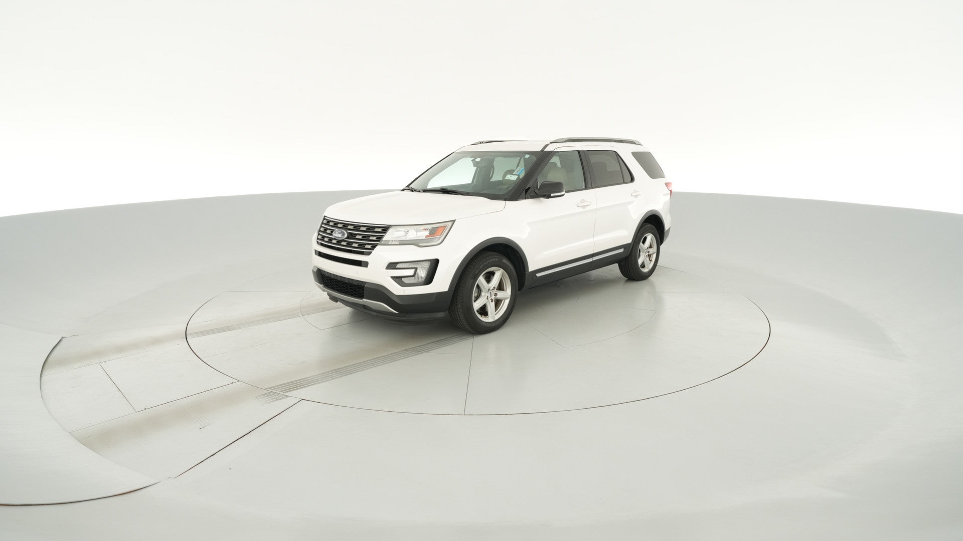 2017 Ford Explorer vehicle photo