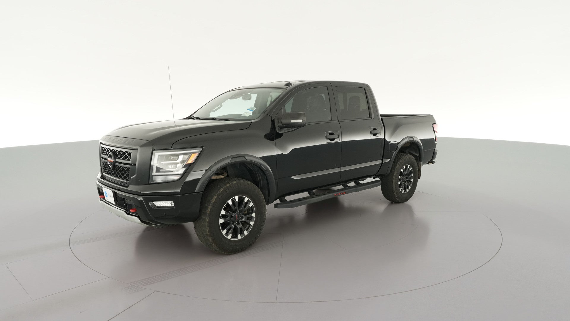2021 Nissan Titan Crew Cab vehicle photo