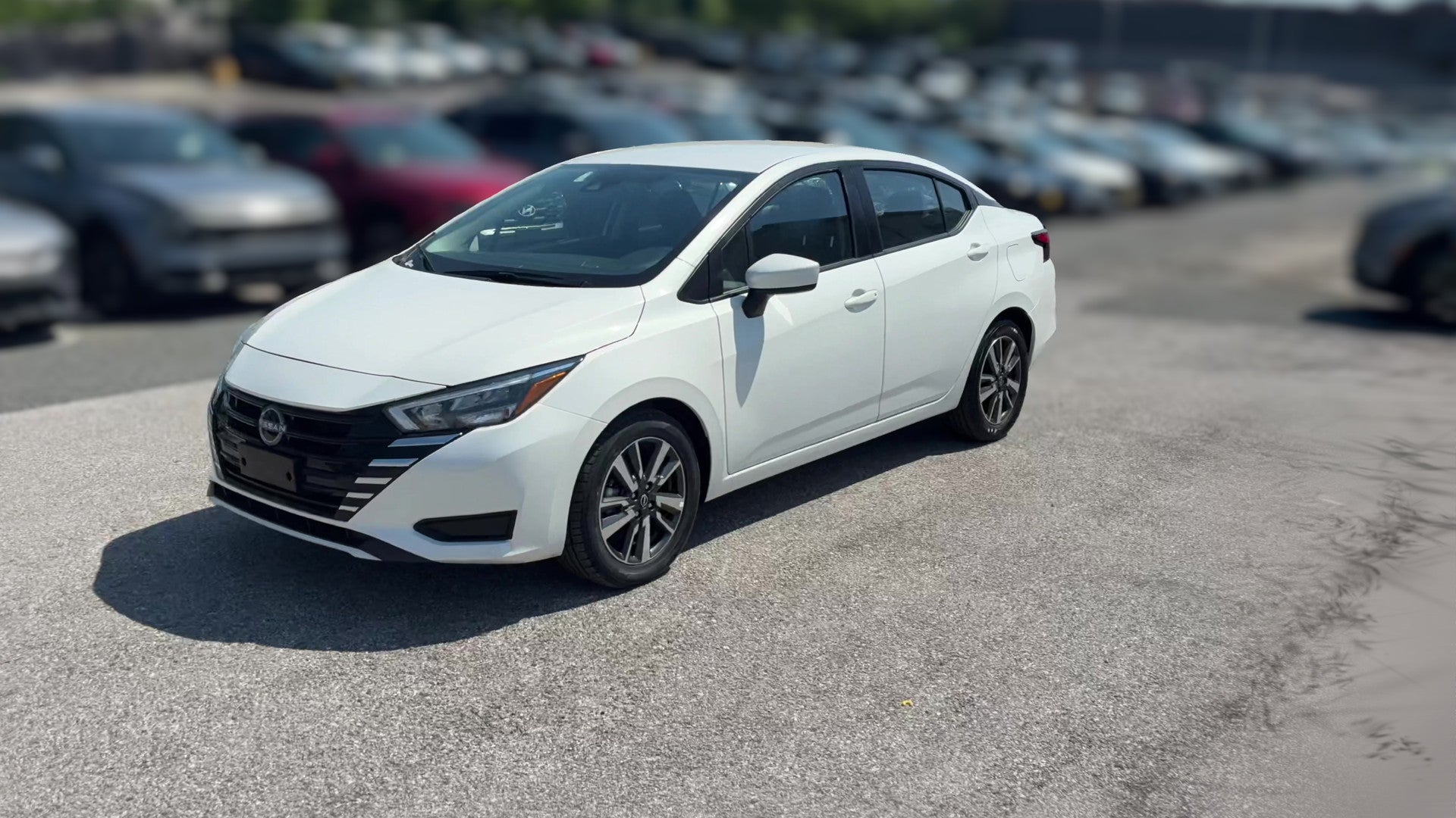 2025 Nissan Versa vehicle photo