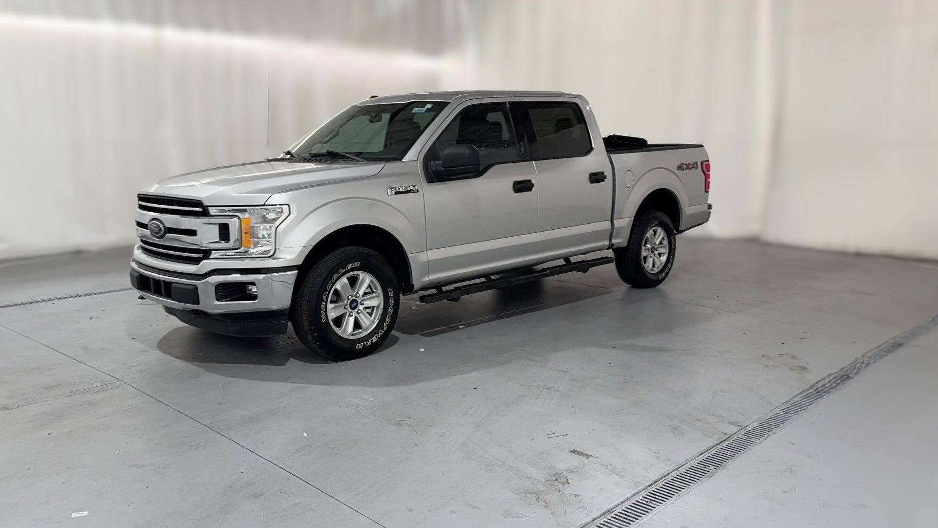 2018 Ford F150 SuperCrew Cab vehicle photo