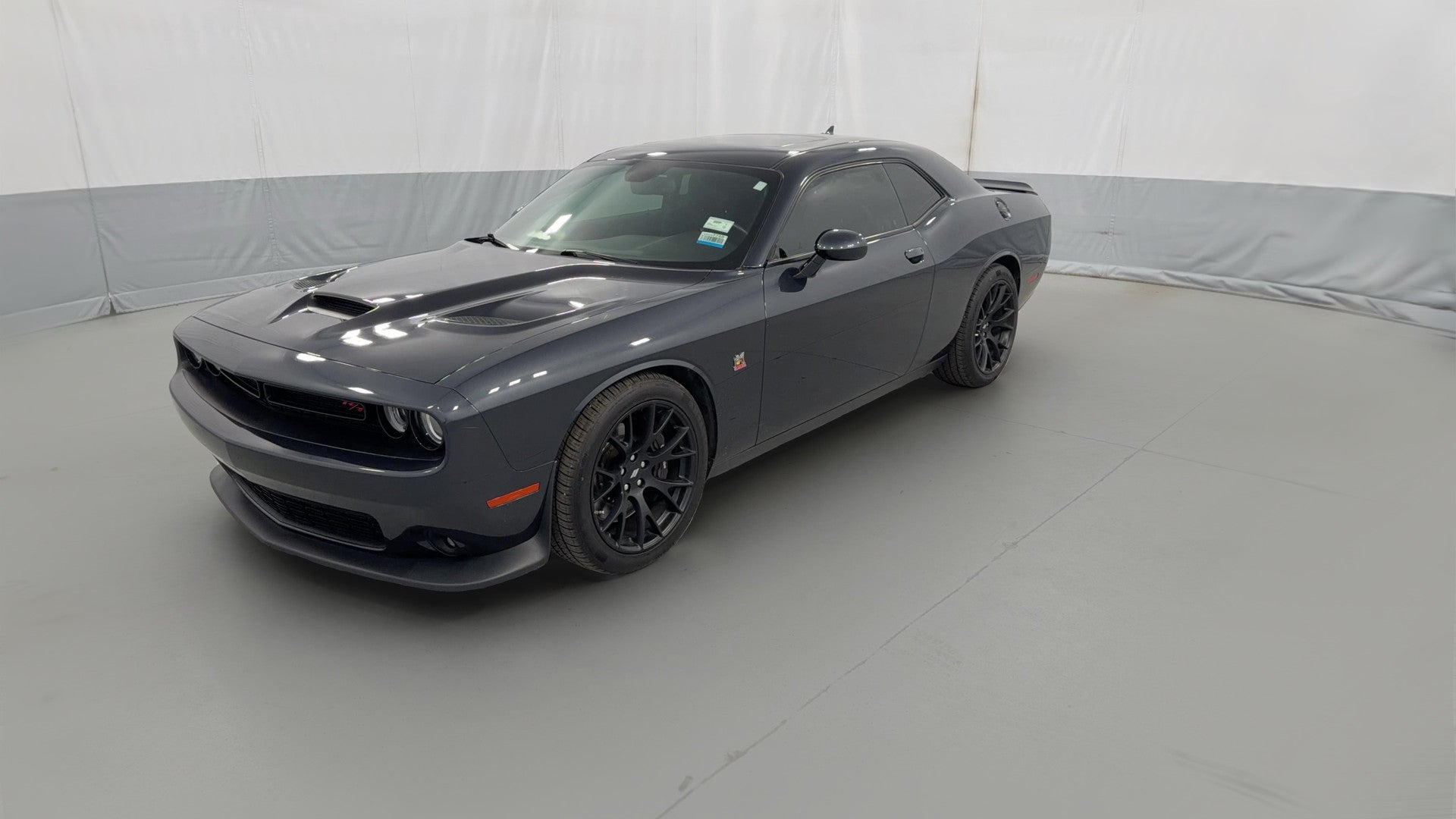 2019 Dodge Challenger vehicle photo