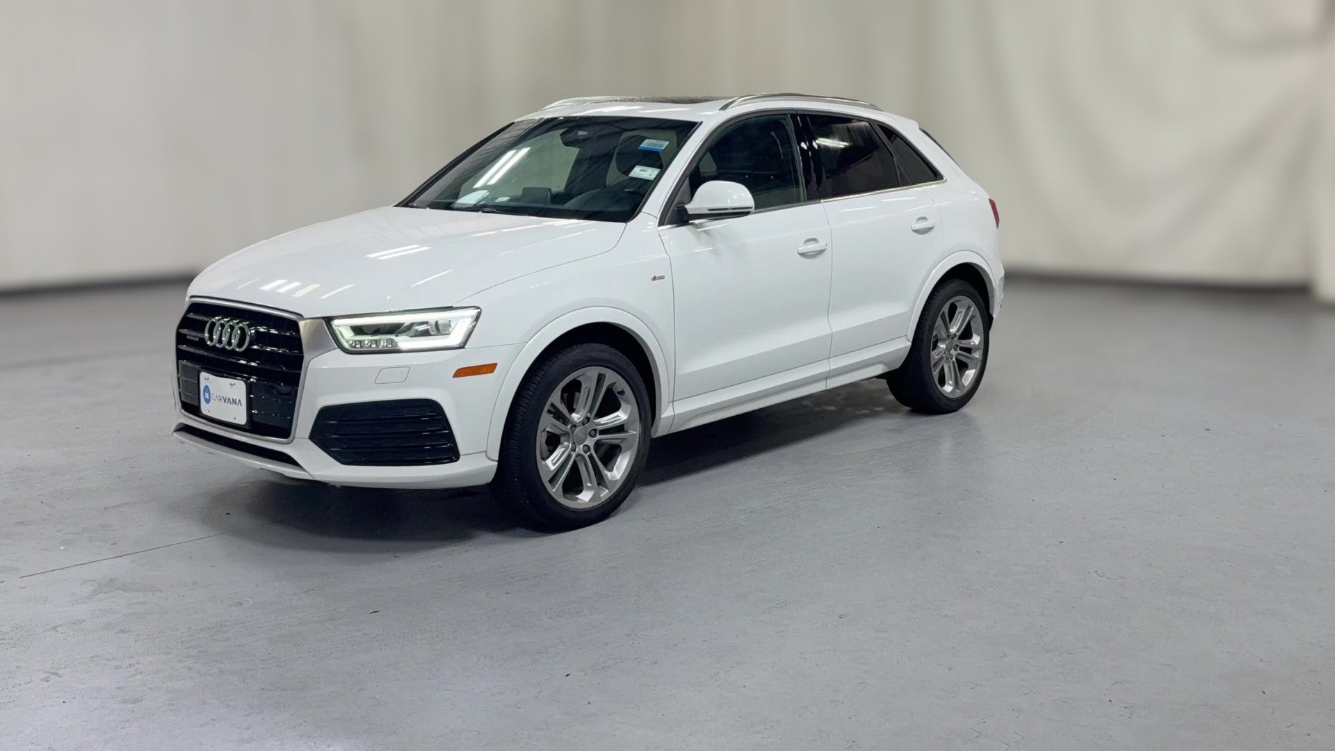 2016 Audi Q3 vehicle photo