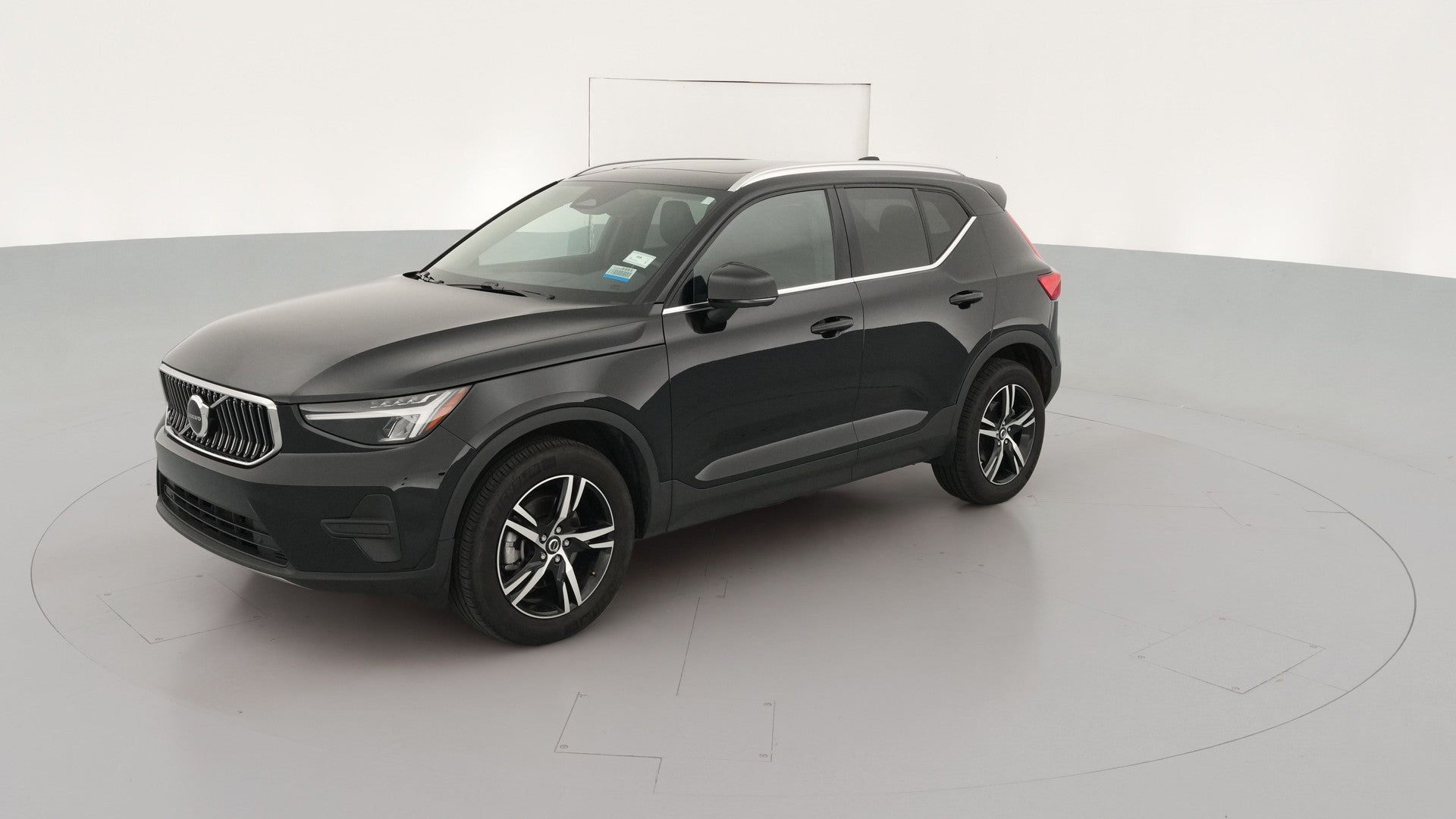 2025 Volvo XC40 vehicle photo