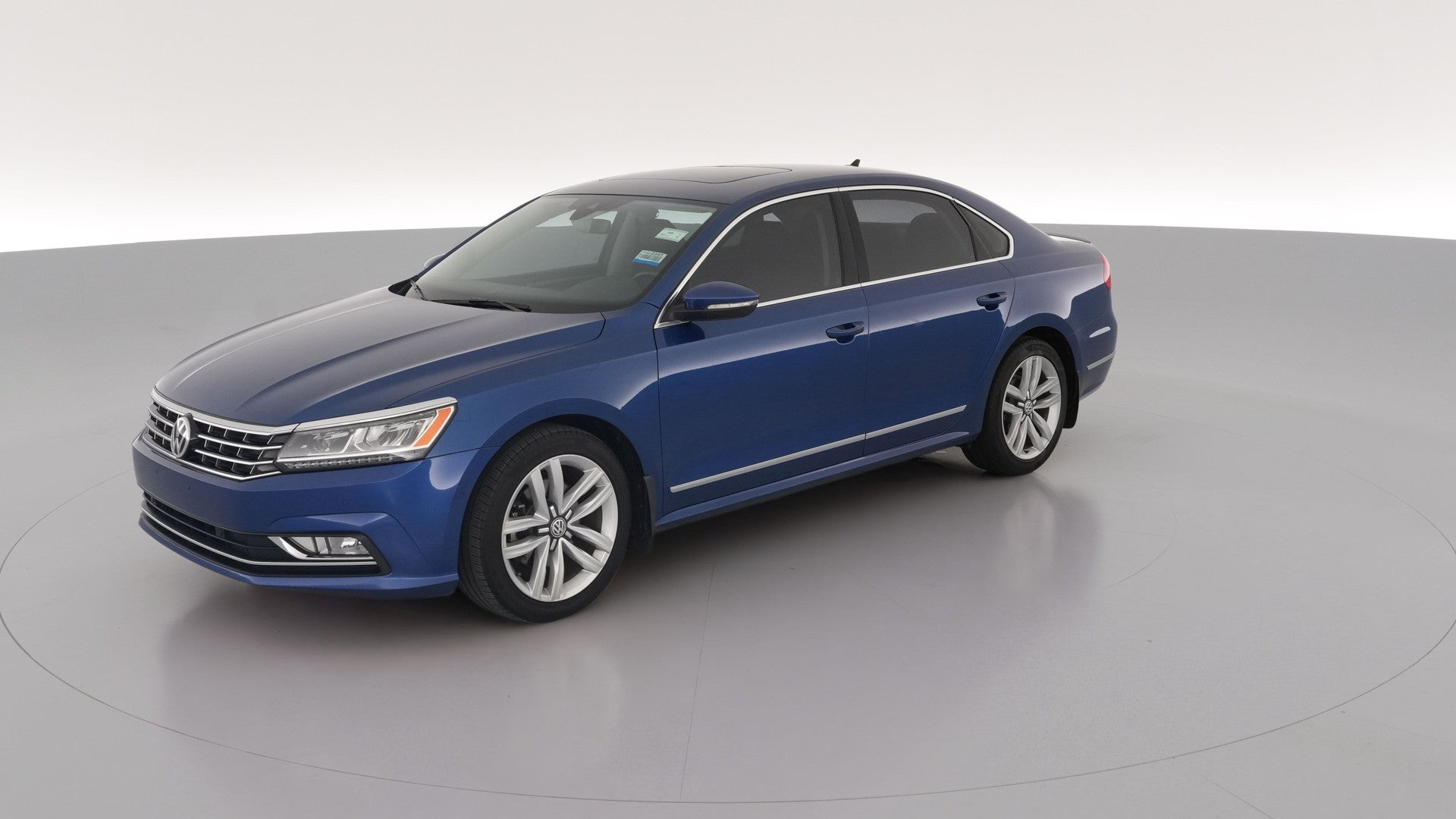 2016 Volkswagen Passat vehicle photo