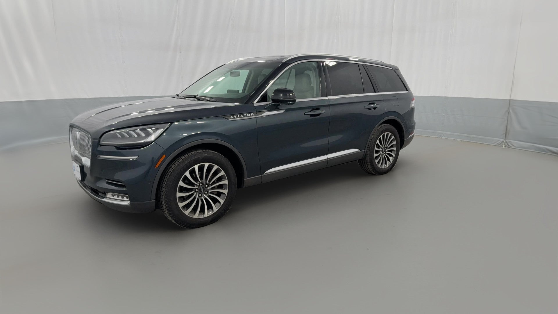 2021 Lincoln Aviator vehicle photo