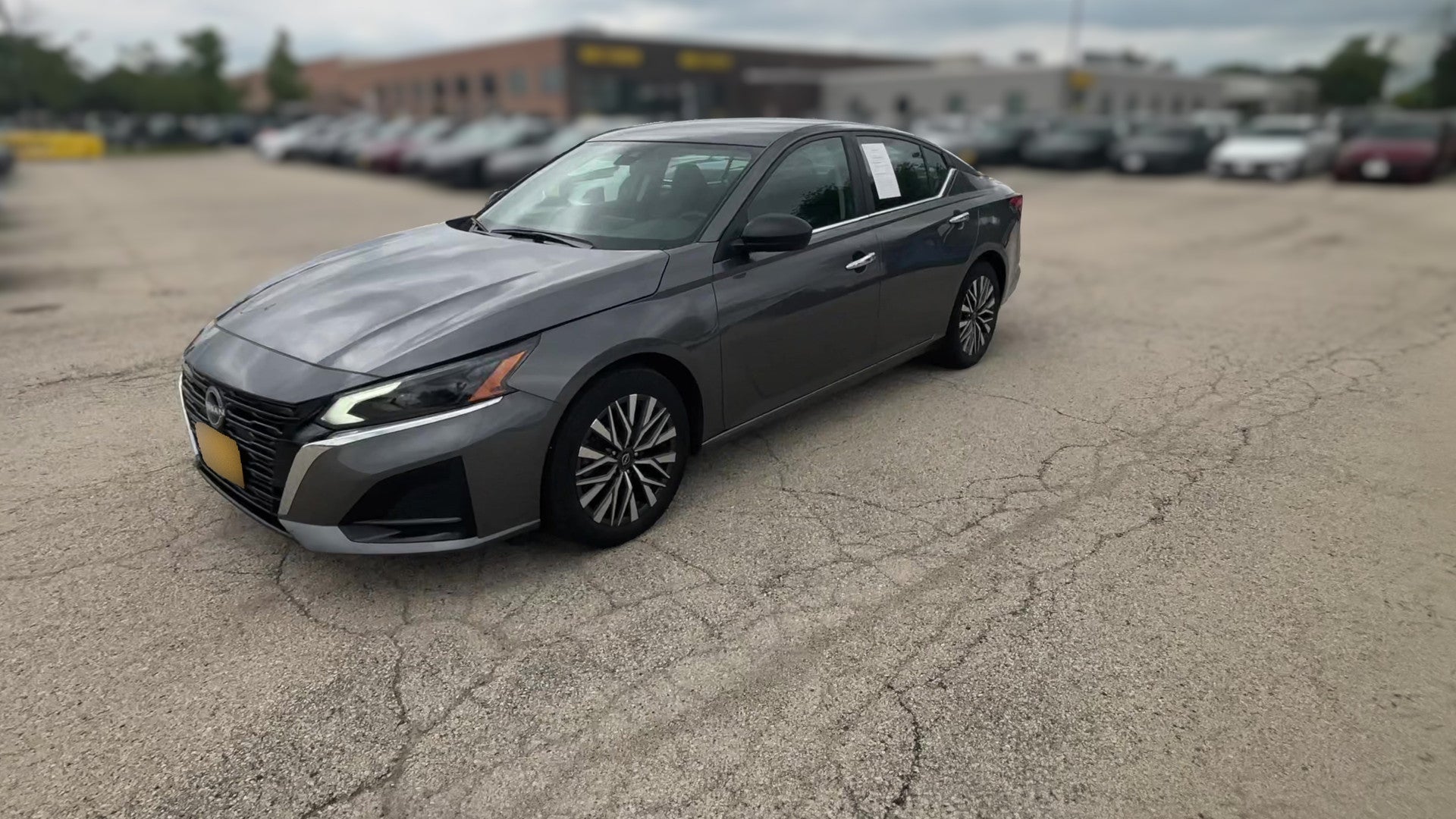 2025 Nissan Altima vehicle photo