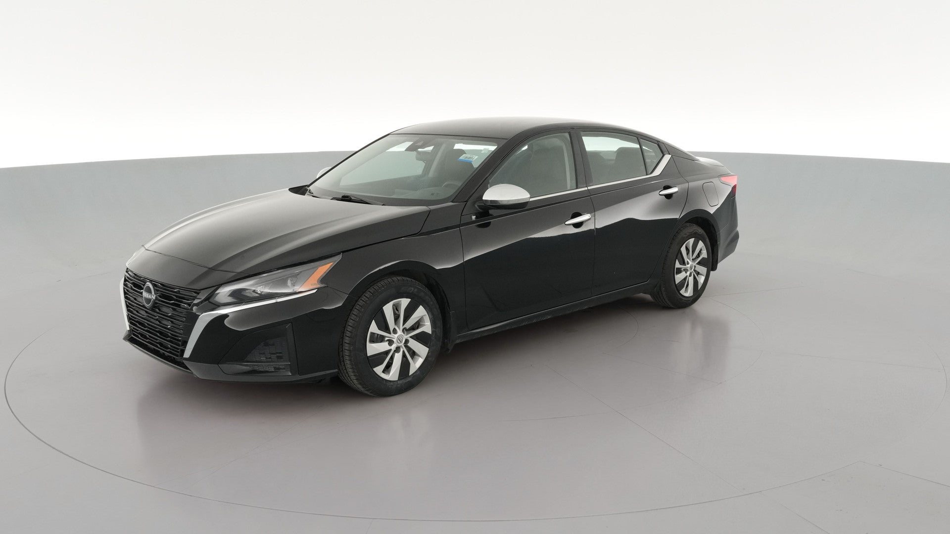 2024 Nissan Altima vehicle photo