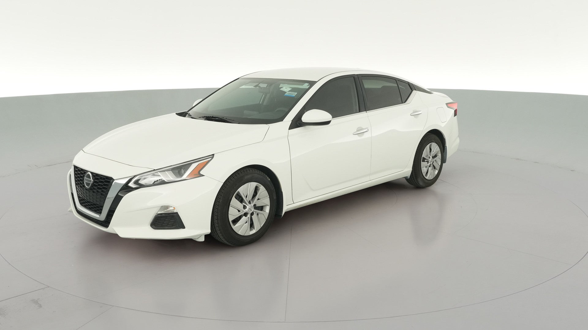 2020 Nissan Altima vehicle photo