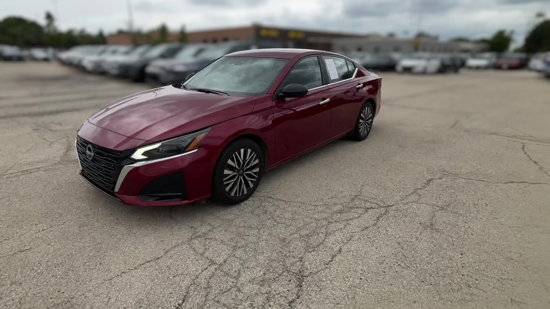 2025 Nissan Altima vehicle photo