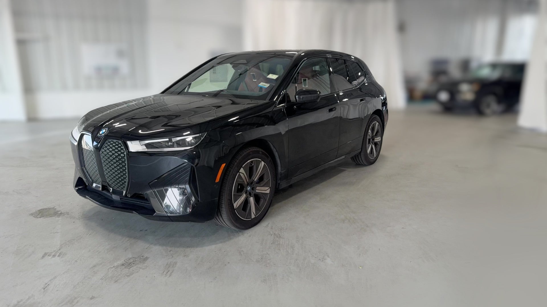 2023 BMW iX vehicle photo
