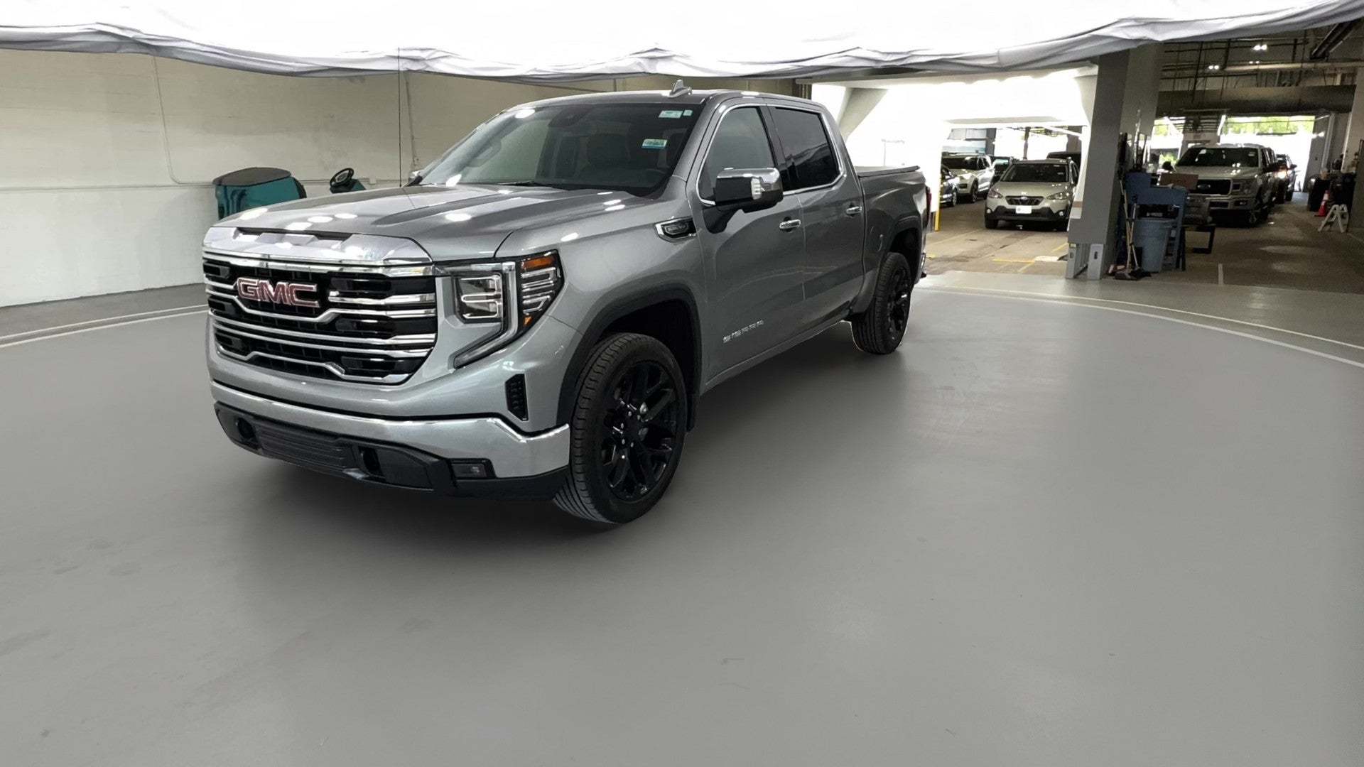 2025 GMC Sierra 1500 Crew Cab vehicle photo