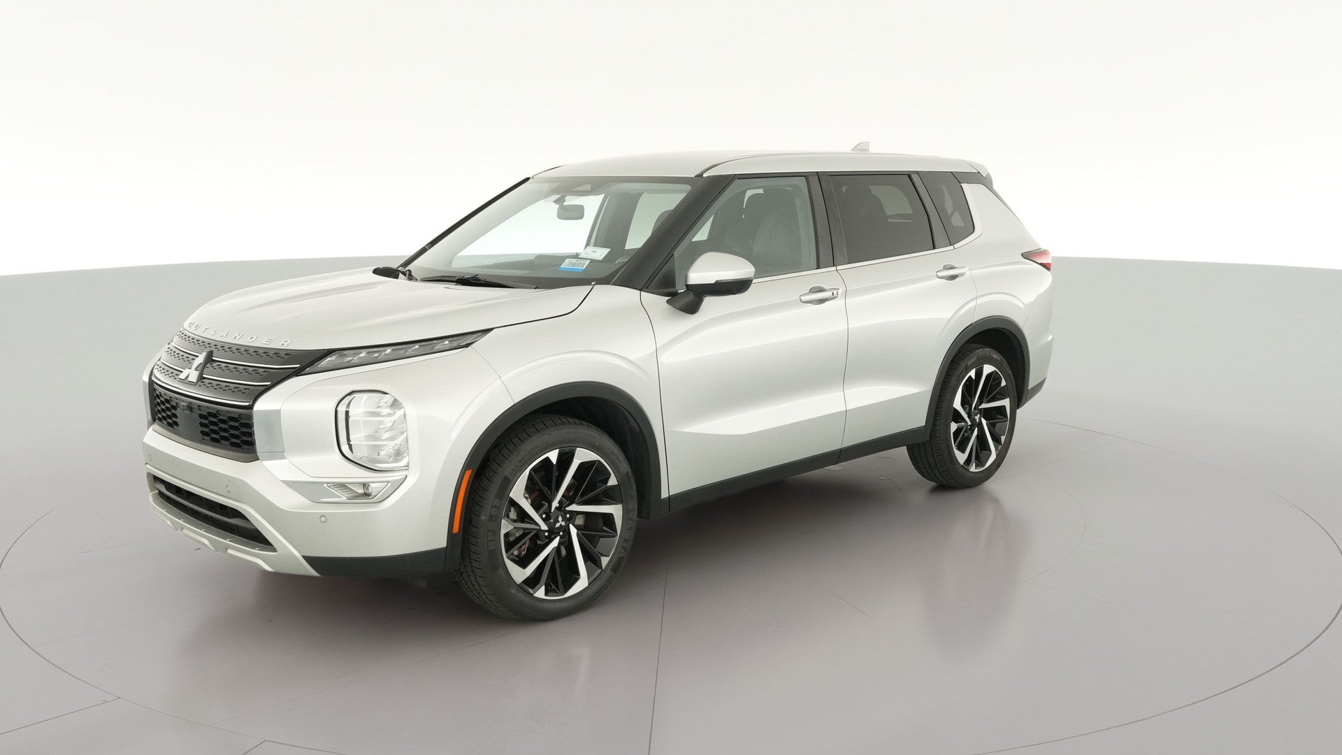 2024 Mitsubishi Outlander vehicle photo