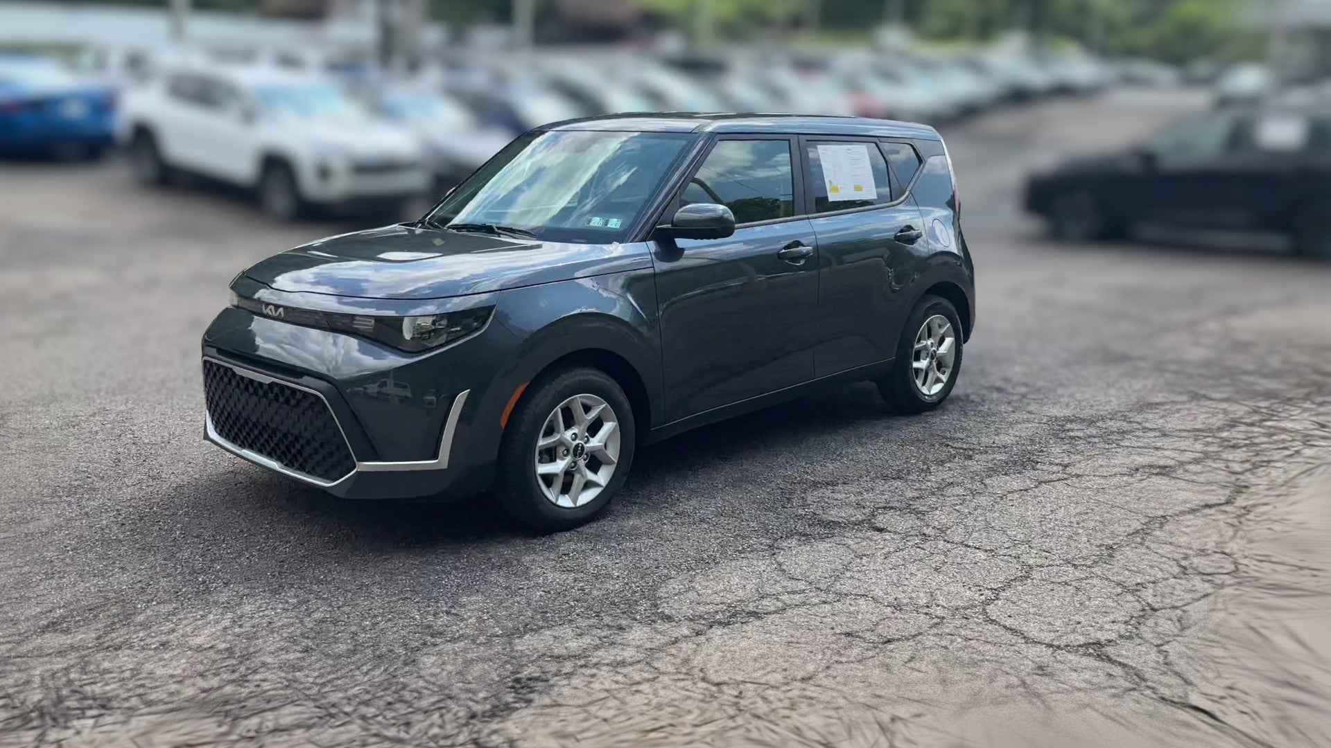 2025 Kia Soul vehicle photo