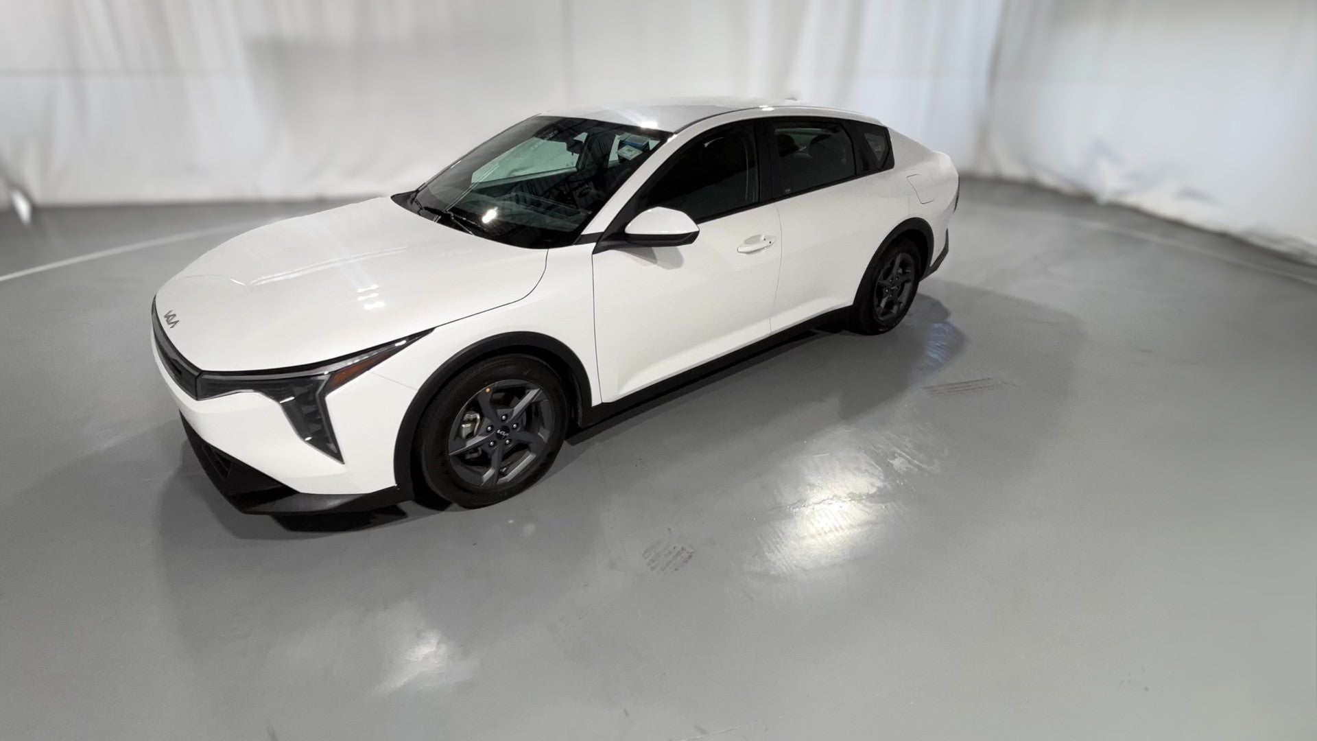 2025 Kia K4 vehicle photo