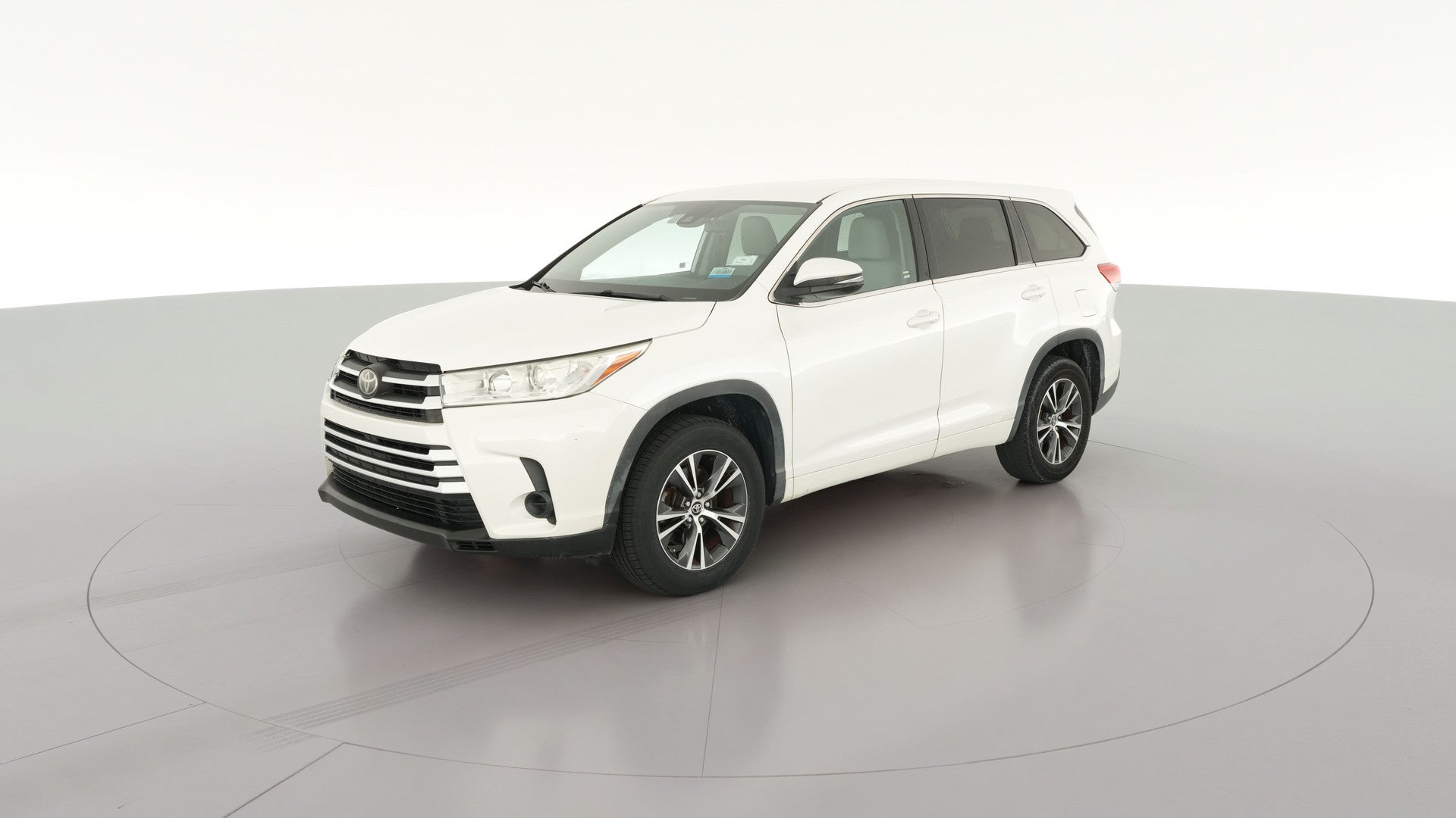 2017 Toyota Highlander vehicle photo