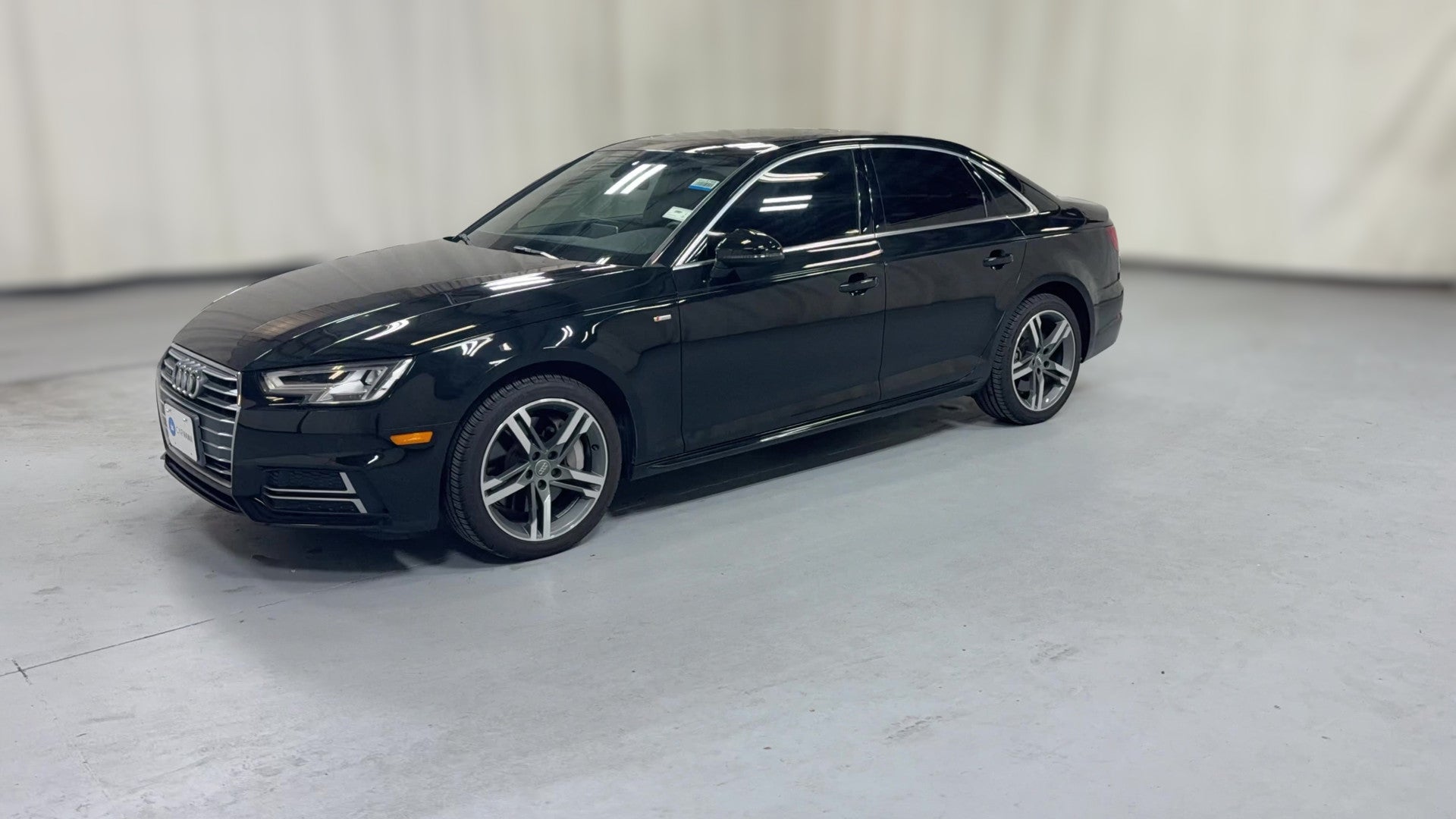 2018 Audi A4 vehicle photo