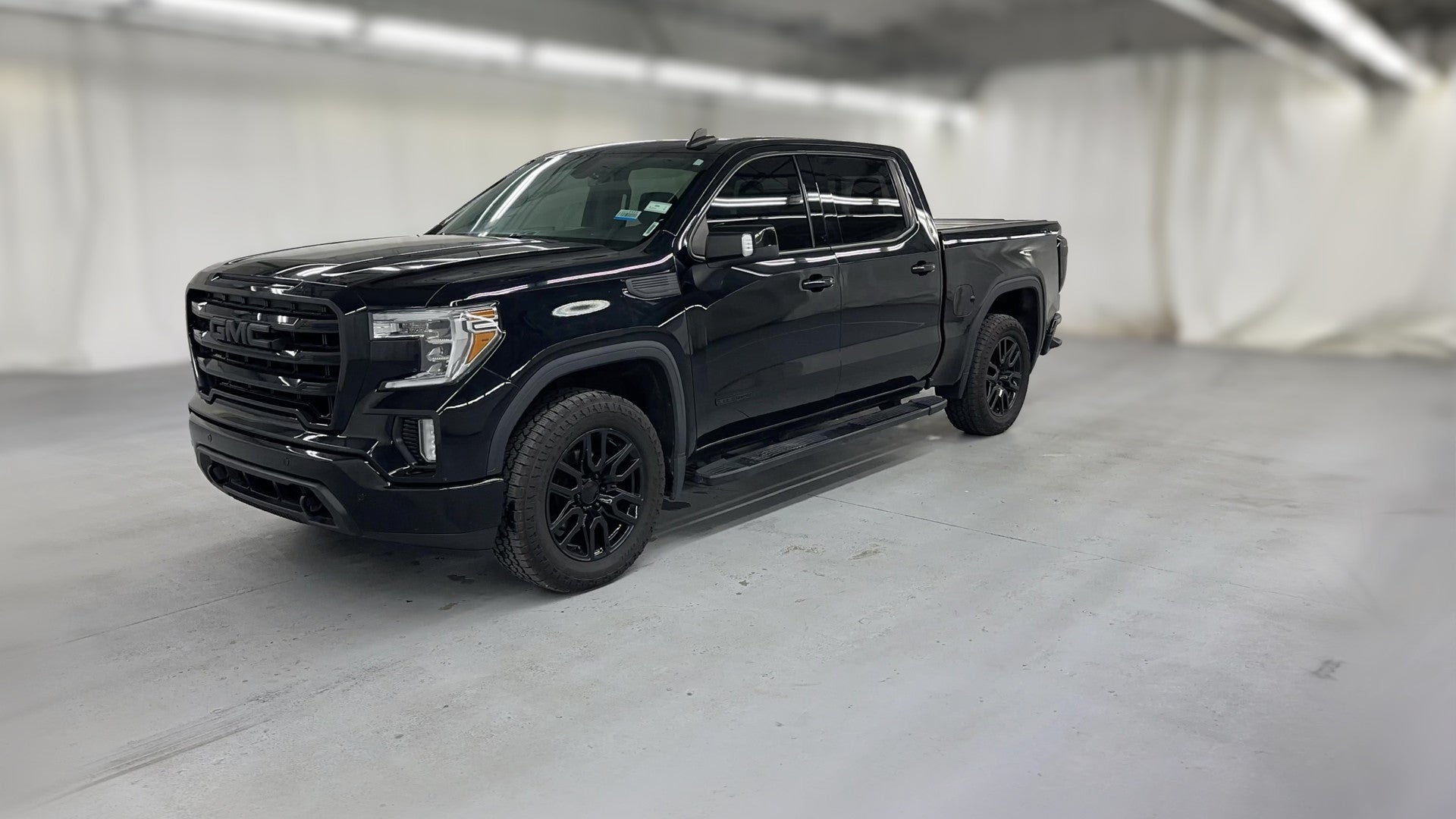 2020 GMC Sierra 1500 Crew Cab vehicle photo