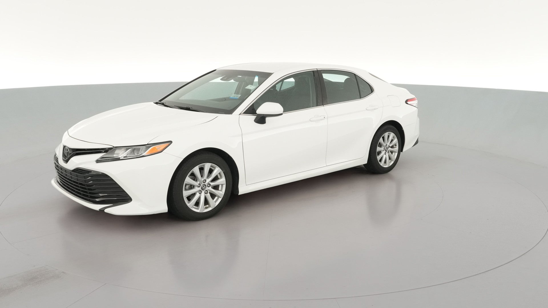 2018 Toyota Camry vehicle photo