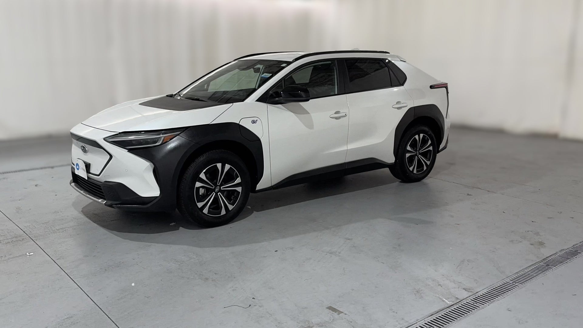 2025 Subaru Solterra vehicle photo