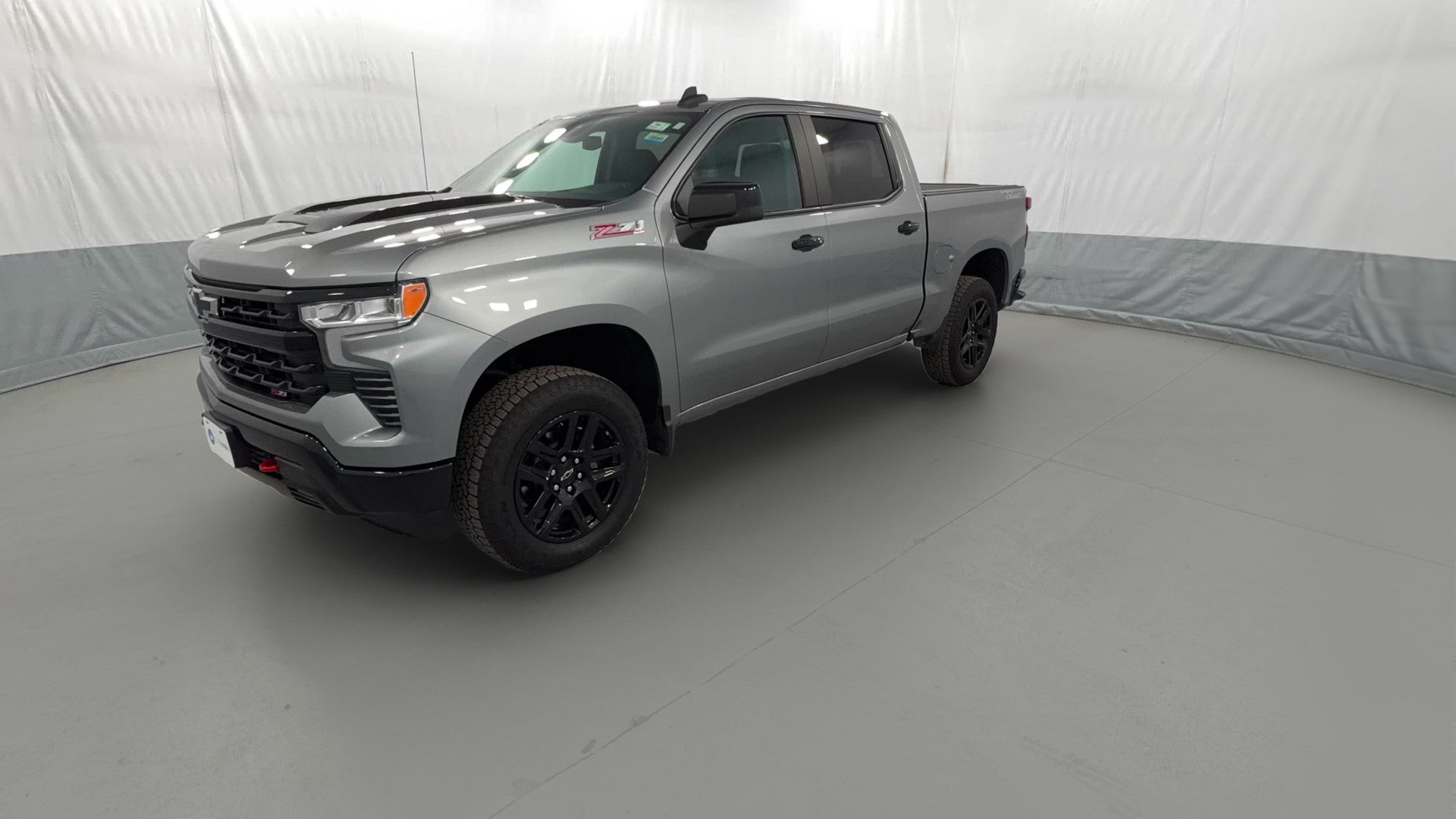 2024 Chevrolet Silverado 1500 Crew Cab vehicle photo