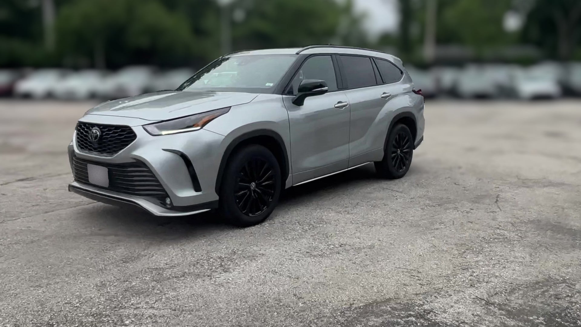 2025 Toyota Highlander vehicle photo
