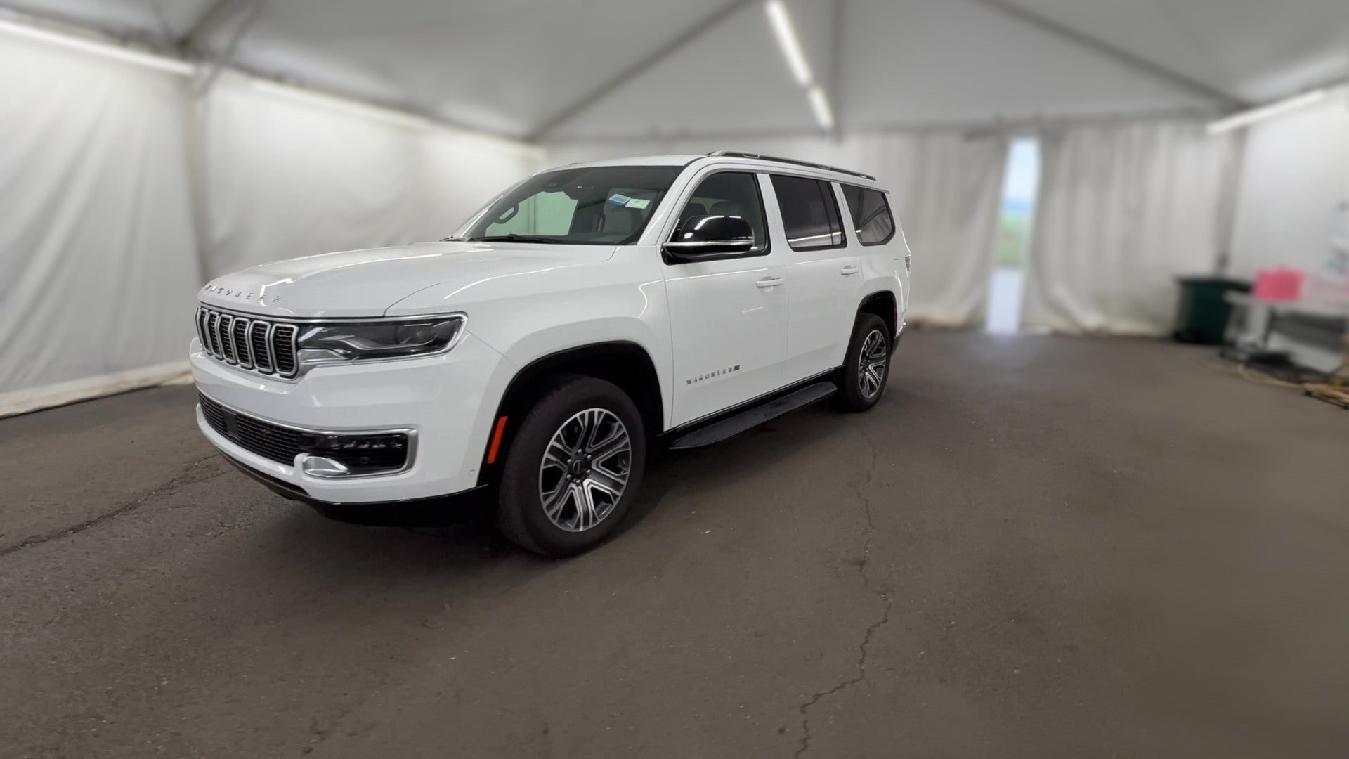 2025 Jeep Wagoneer vehicle photo