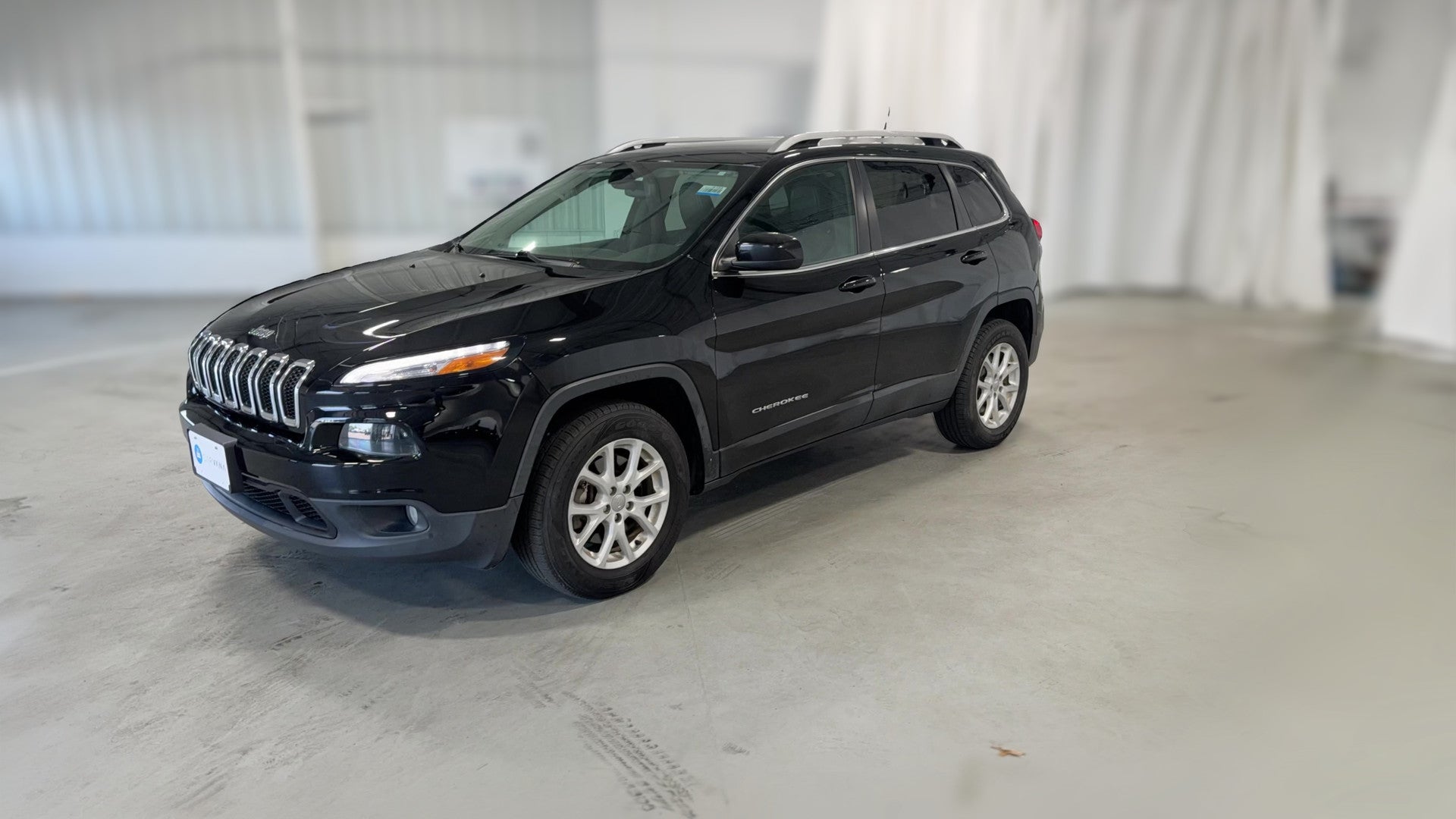 2018 Jeep Cherokee vehicle photo