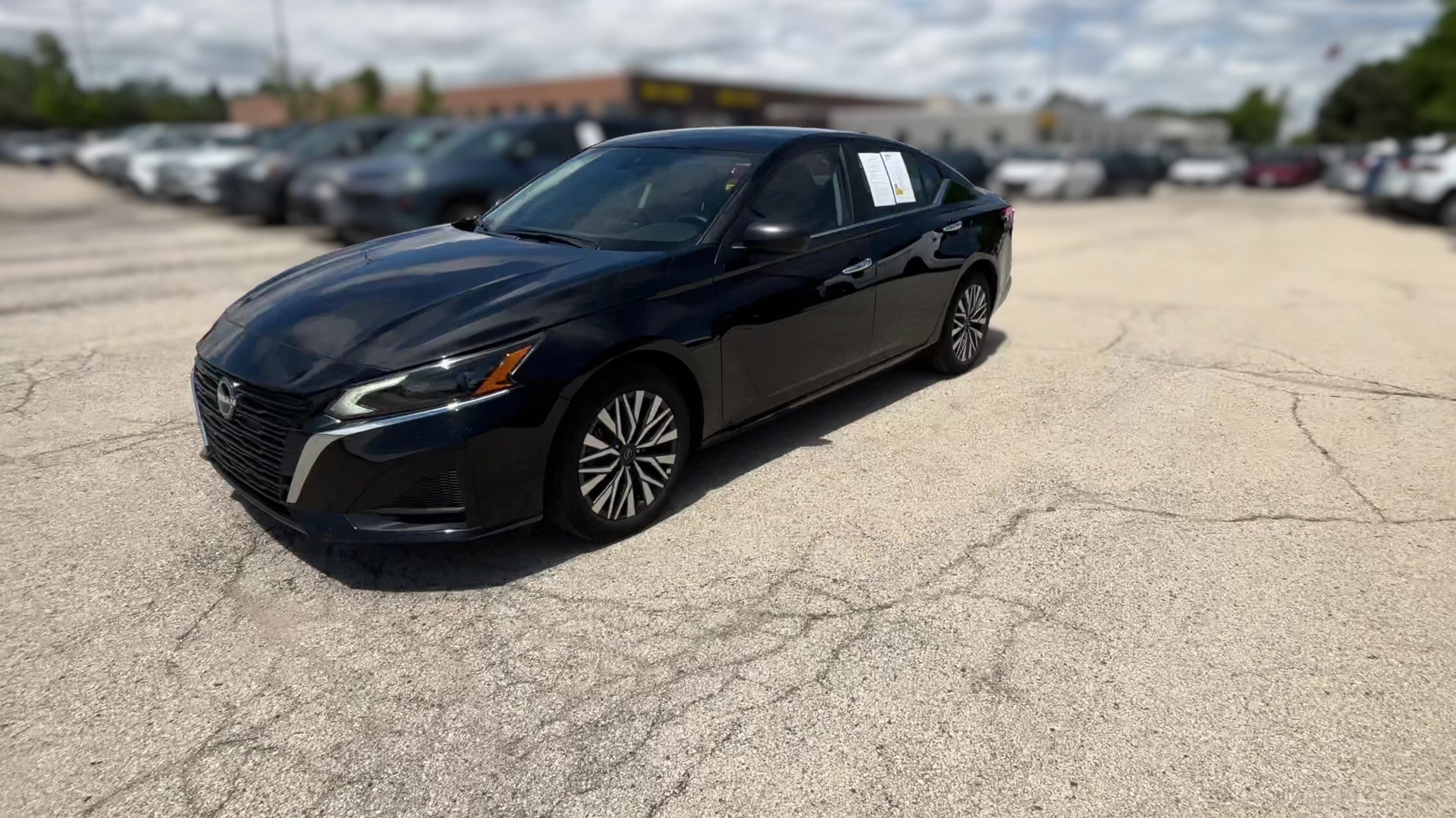 2025 Nissan Altima vehicle photo