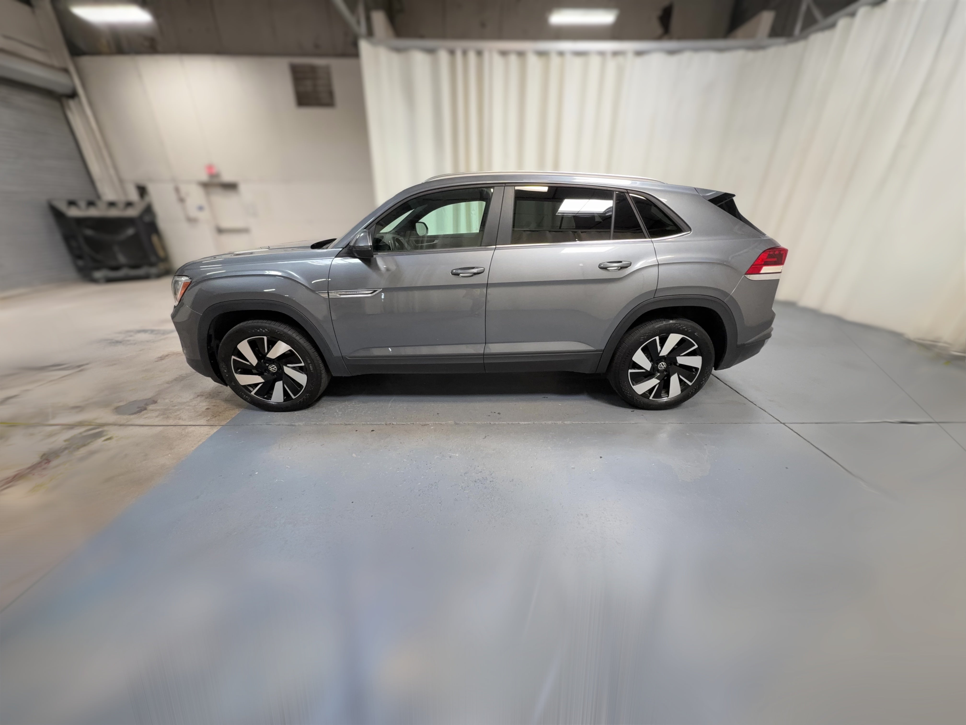 2025 Volkswagen Atlas Cross Sport SE w/Tech - Photo 22