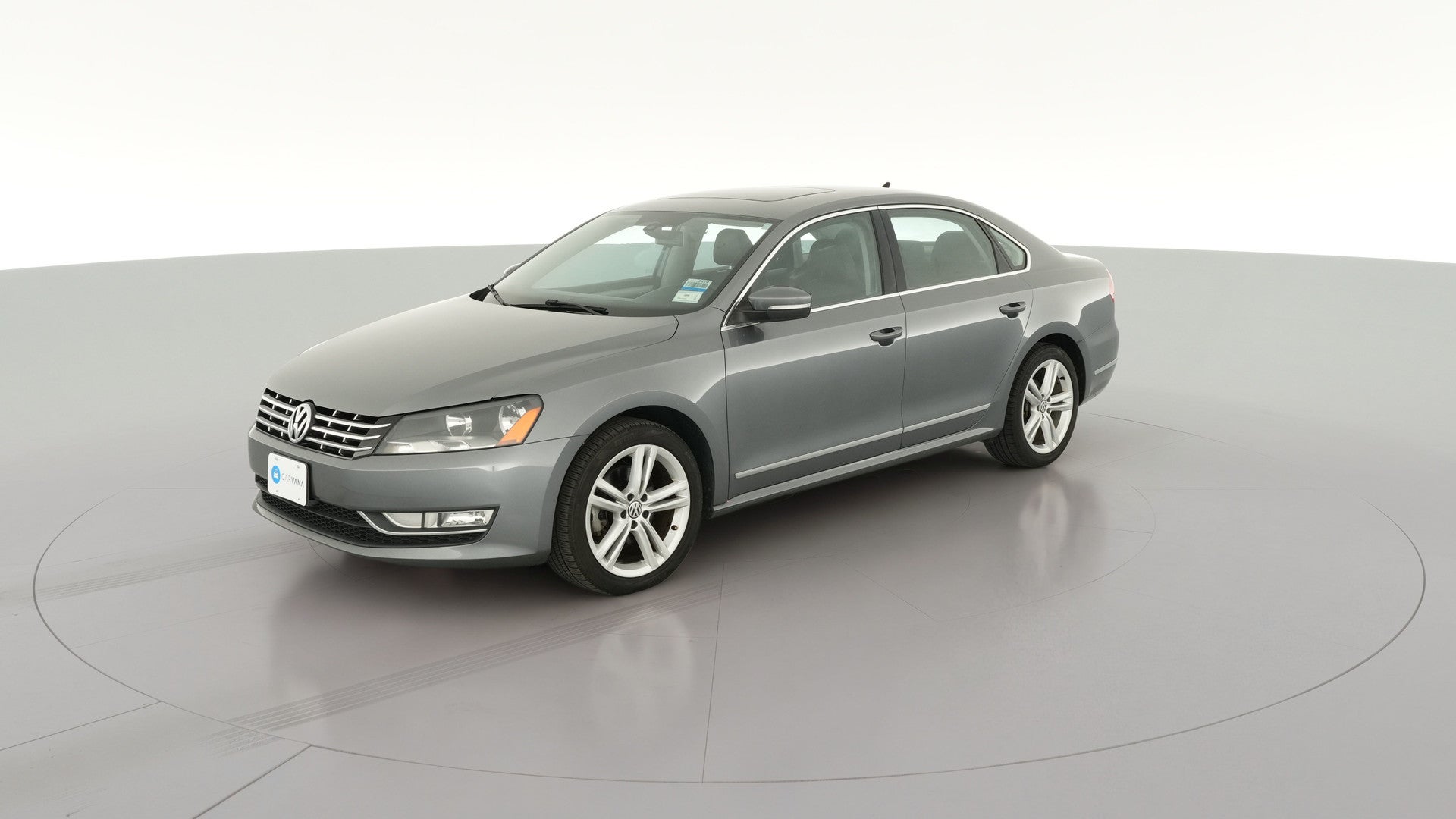 2013 Volkswagen Passat vehicle photo