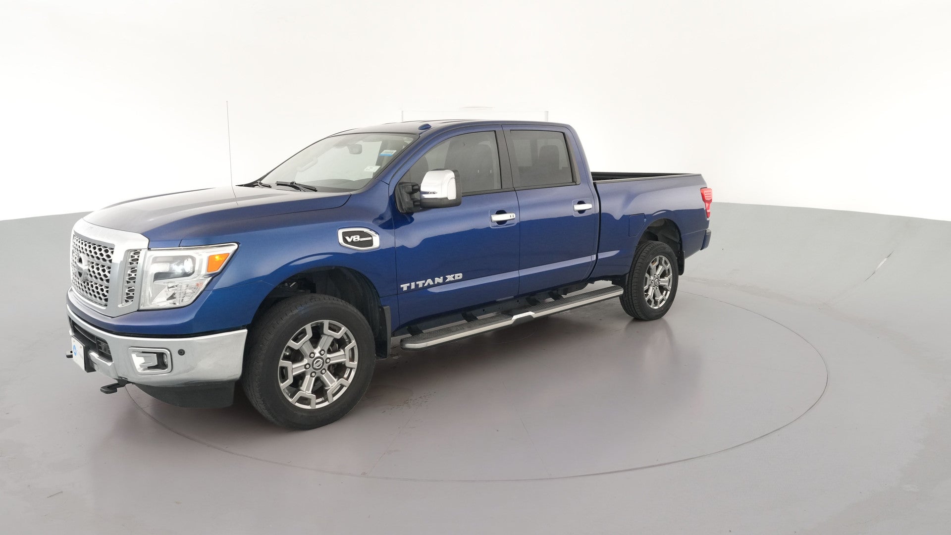 2018 Nissan TITAN XD Crew Cab vehicle photo